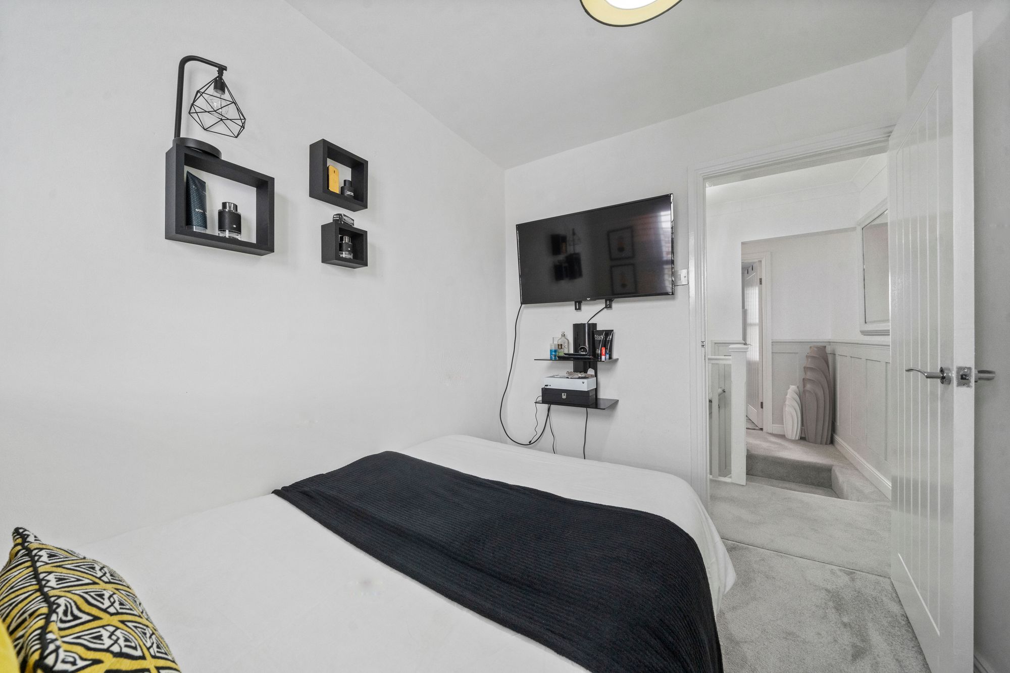 Warrington Road, Abram, WN2