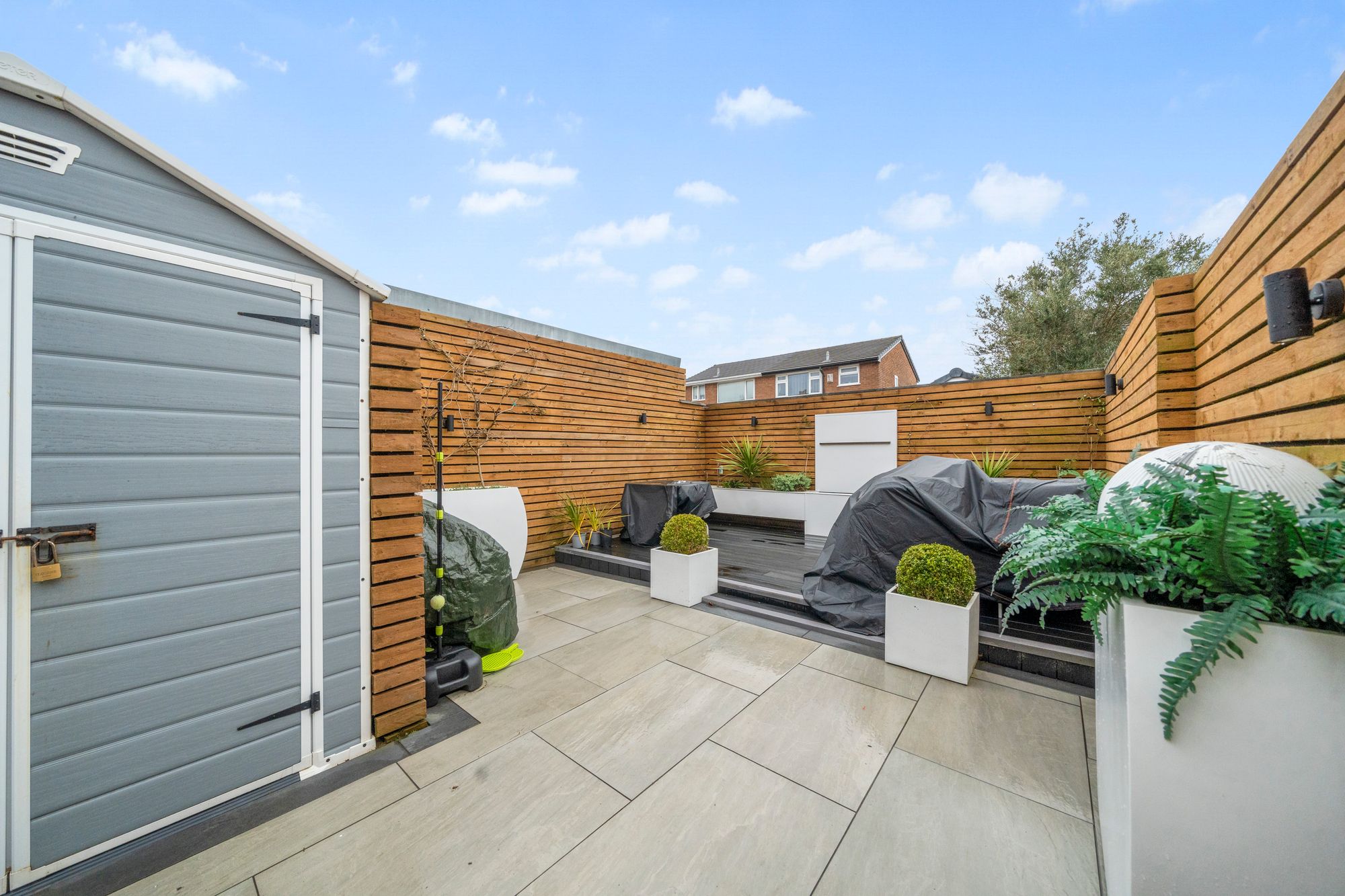 Warrington Road, Abram, WN2