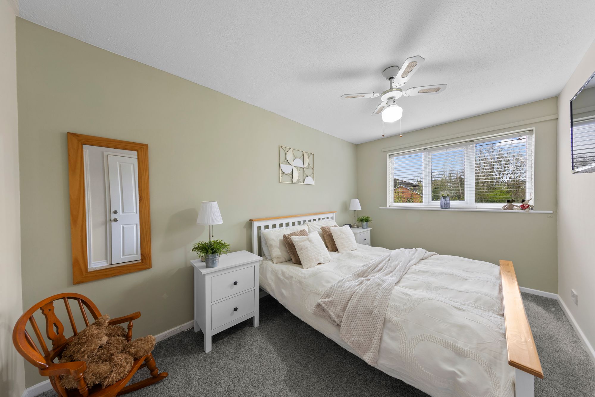 Flaxley Close, Birchwood, WA3