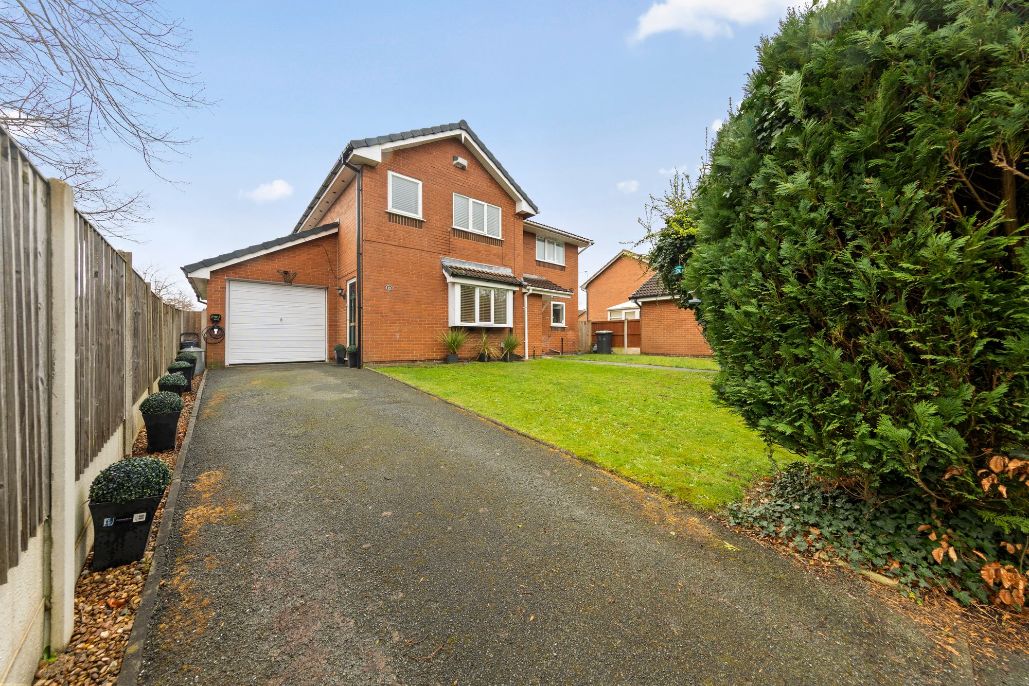 Flaxley Close, Birchwood, WA3