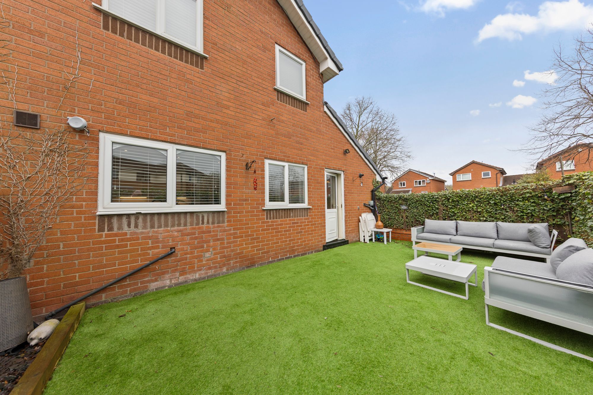 Flaxley Close, Birchwood, WA3