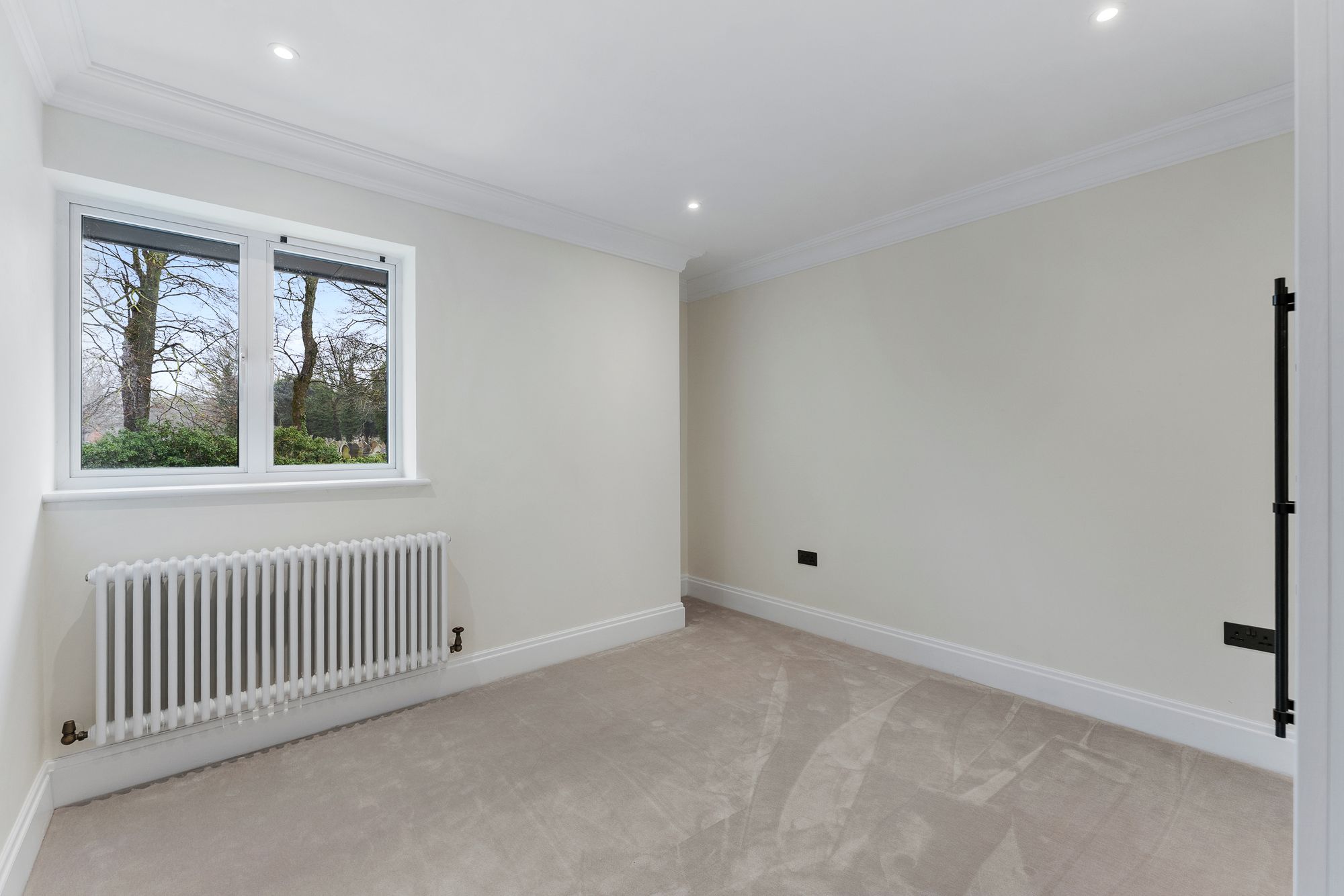 Eaton Road, Dentons Green, WA10