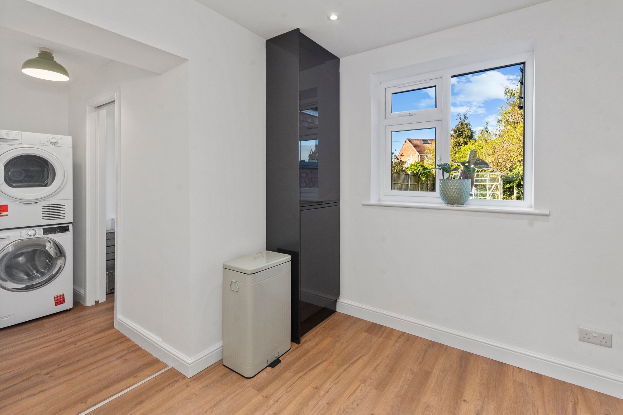 Ronaldsway, Halewood, L26