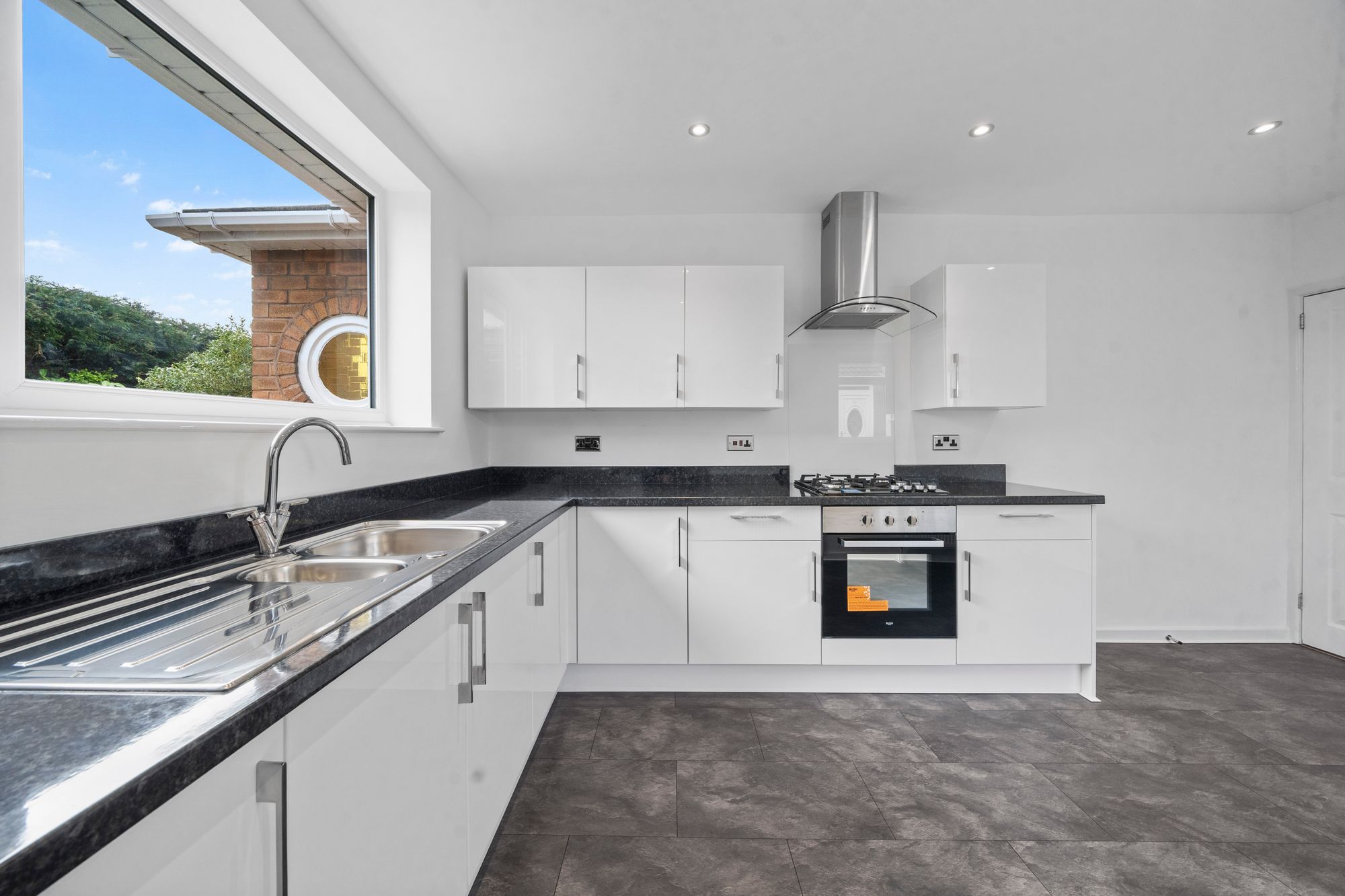 Oakdale Drive, Manchester