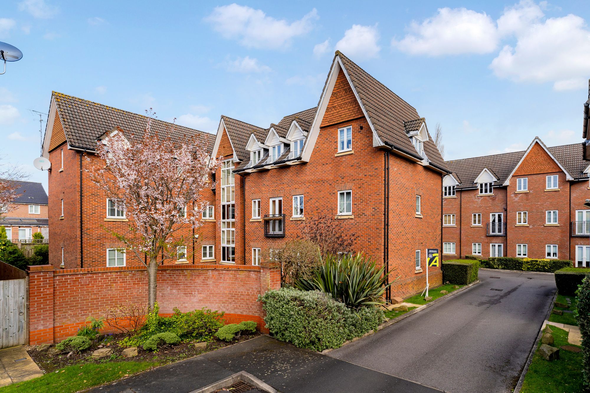 Lindisfarne Court, Widnes, WA8