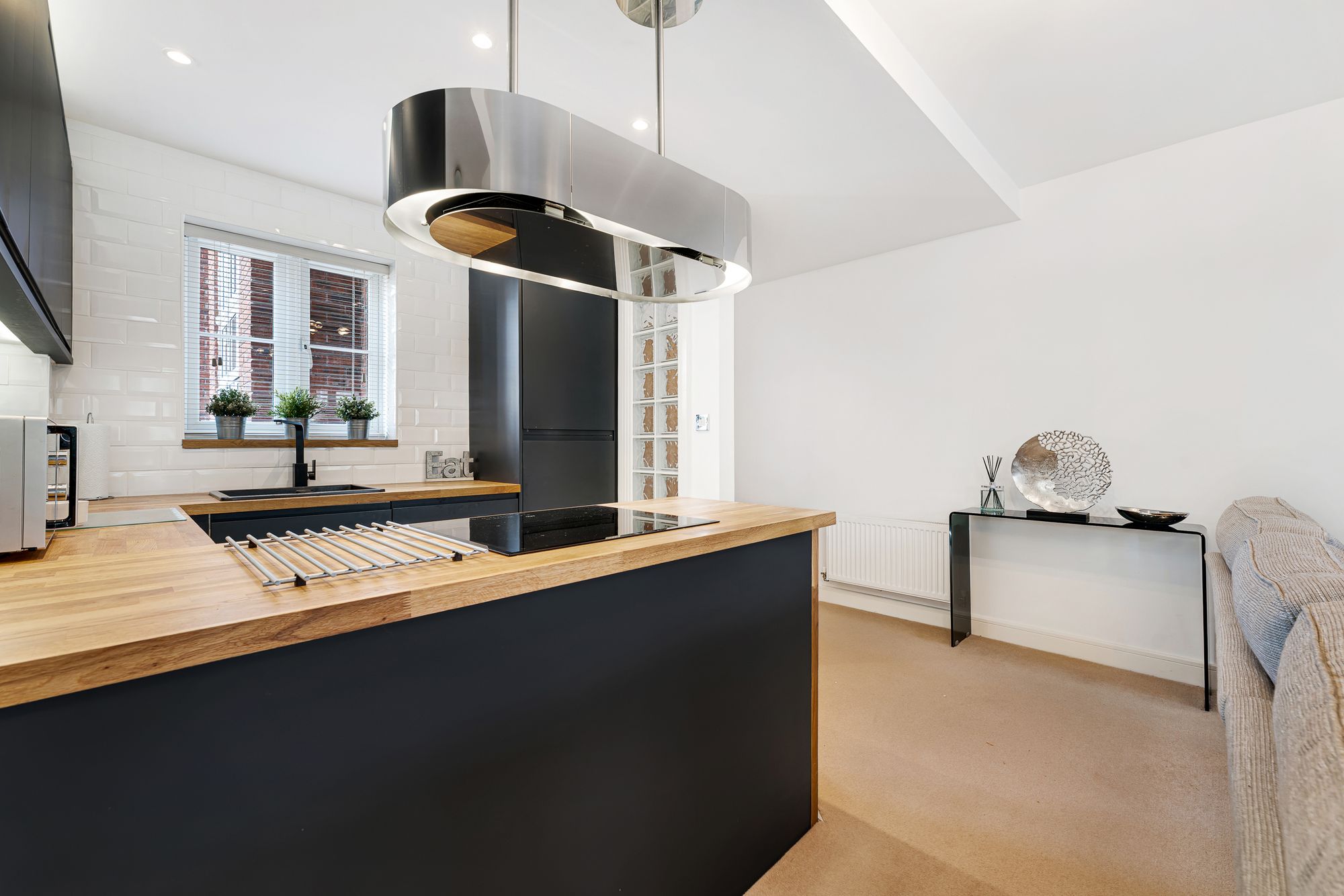 Lindisfarne Court, Widnes