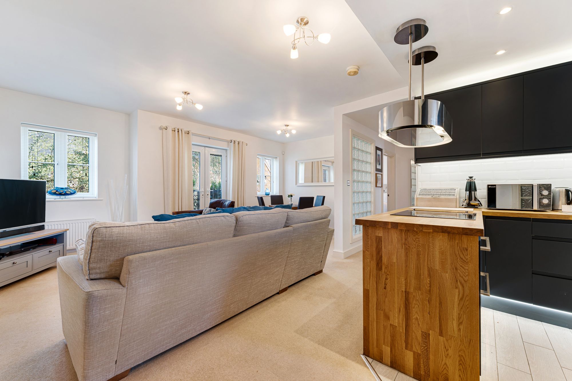 Lindisfarne Court, Widnes