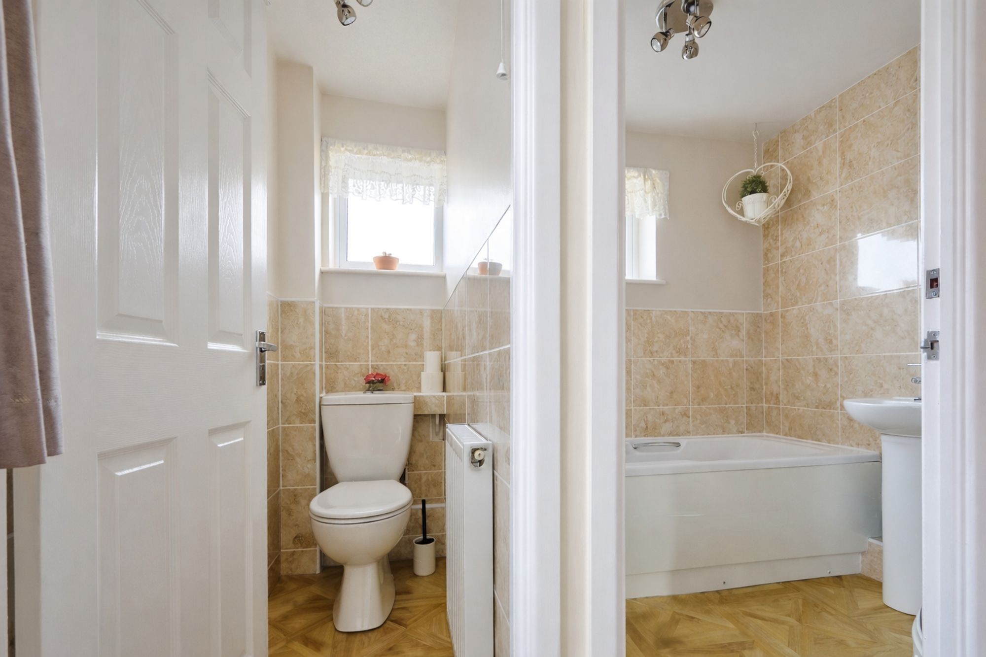 fLCW8cAhkk-EBzRQDOxqtw