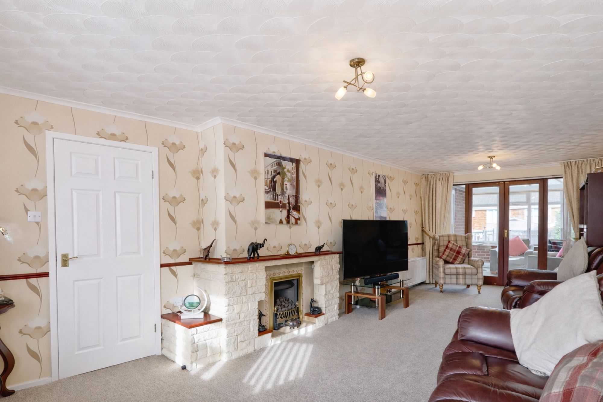 fWLYchBKsUqB4MZce0_qeQ