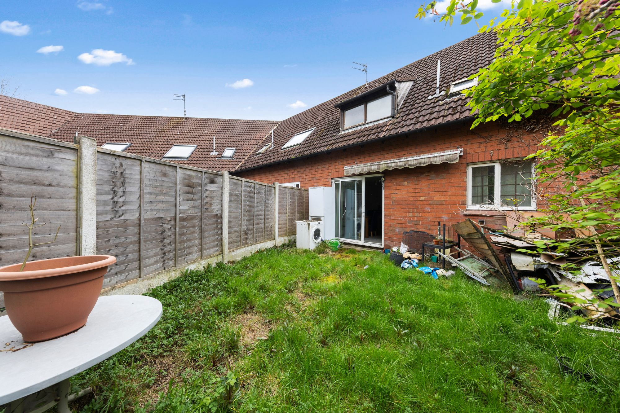 Gregory Close, Warrington