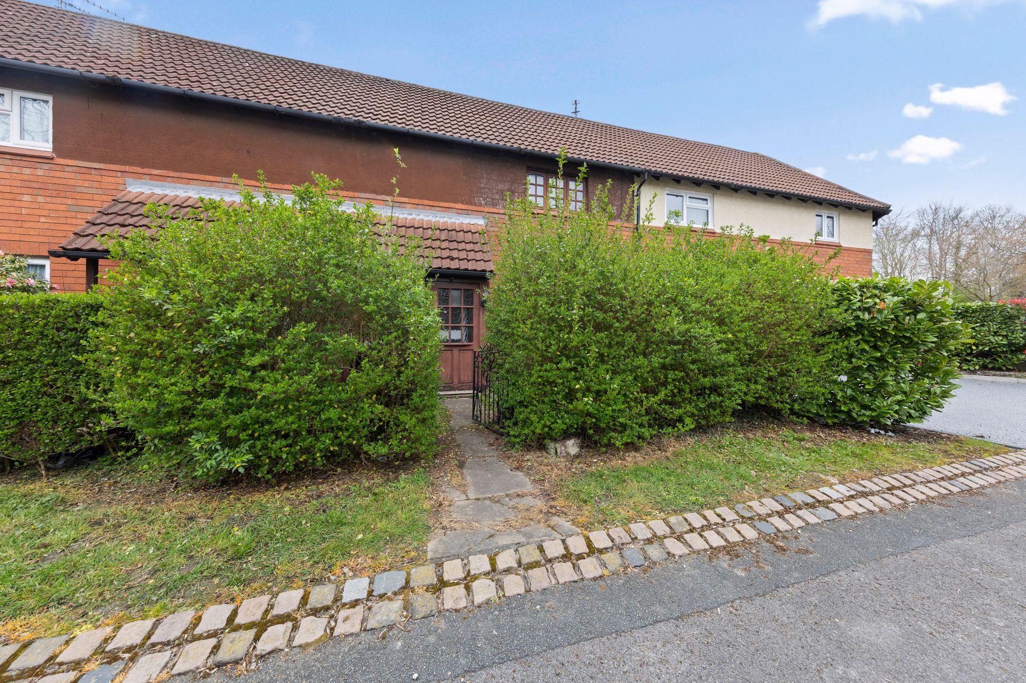 Gregory Close, Warrington