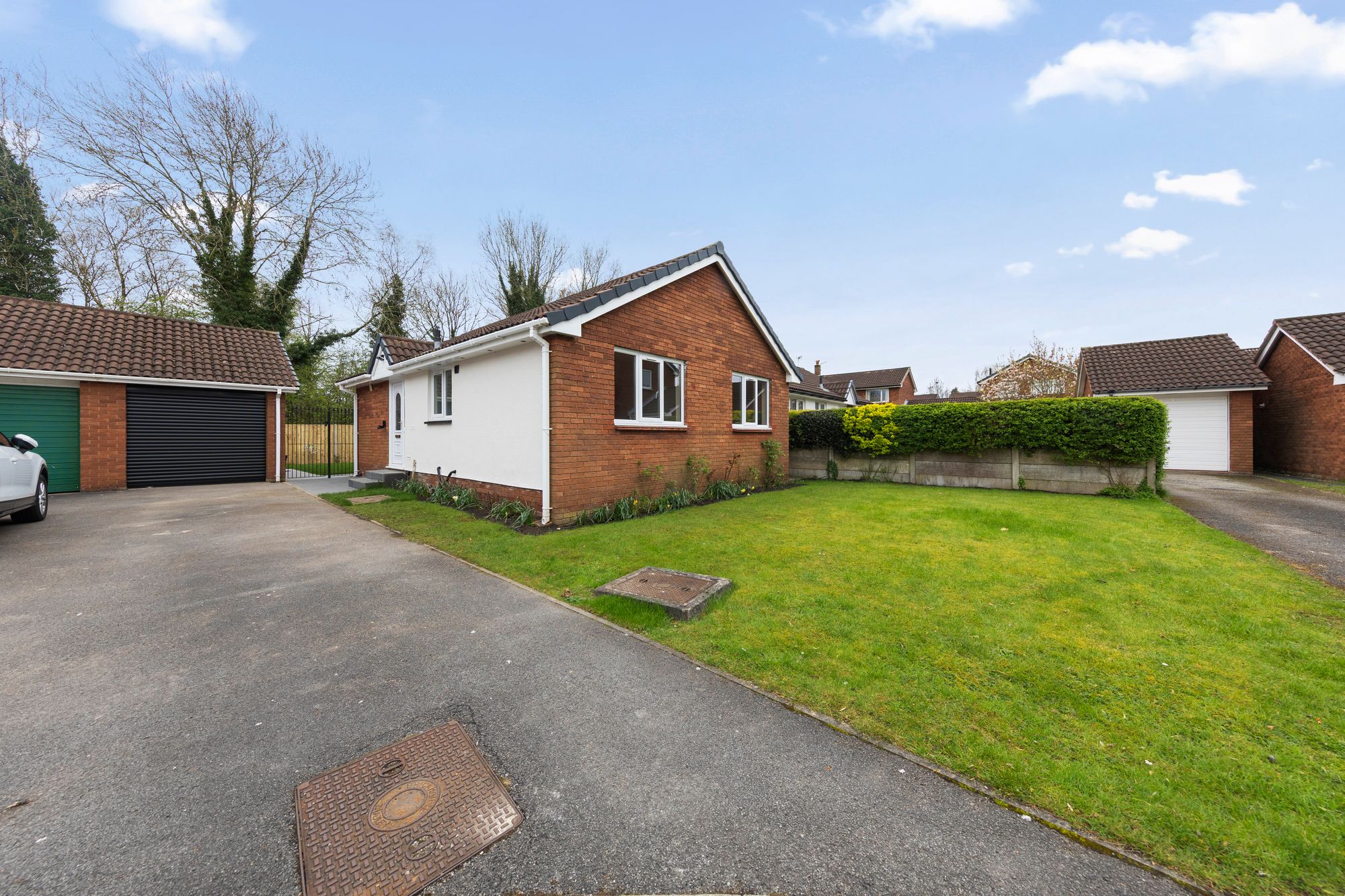 Keyes Close, Birchwood, WA3