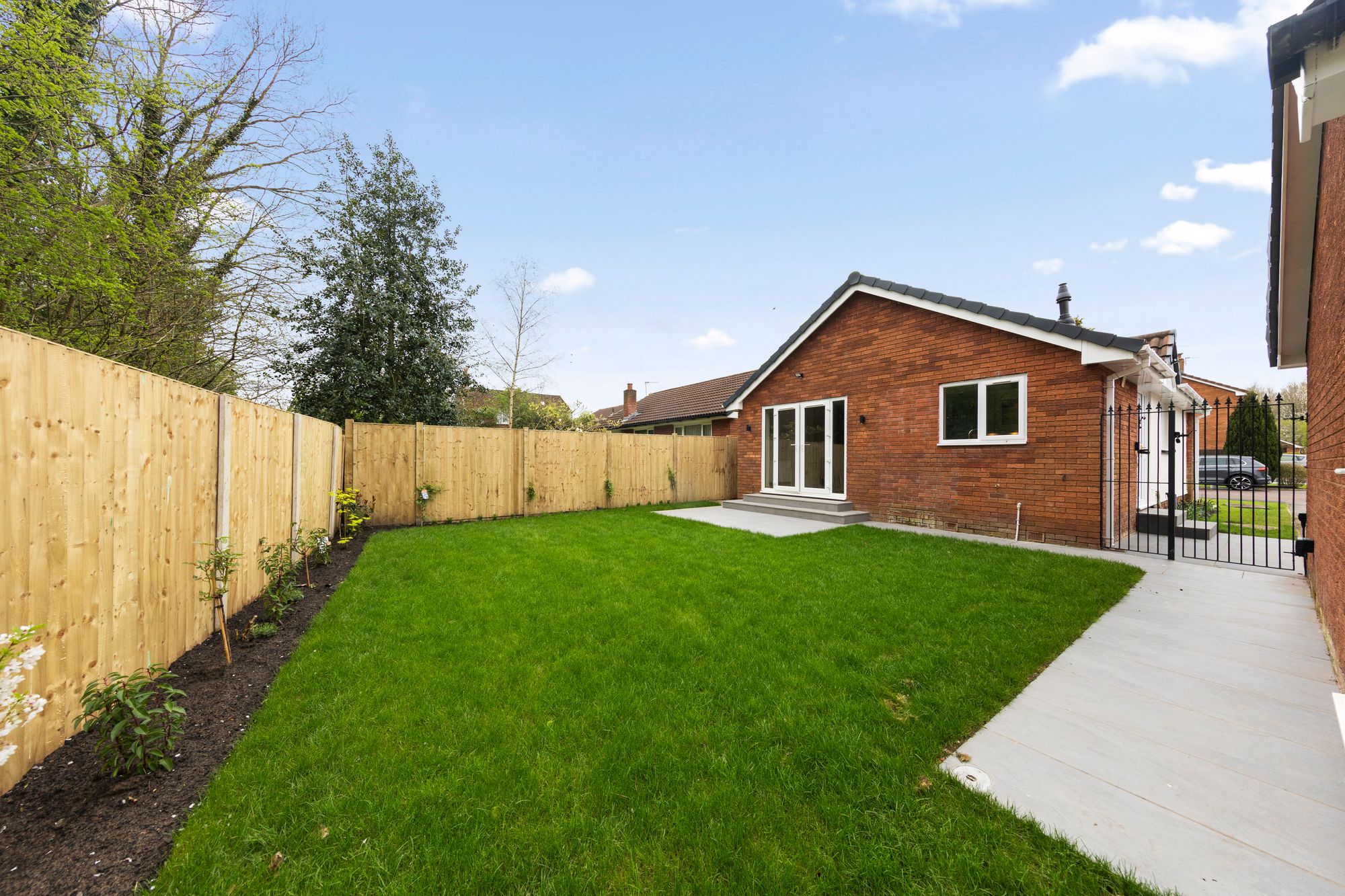 Keyes Close, Birchwood, WA3