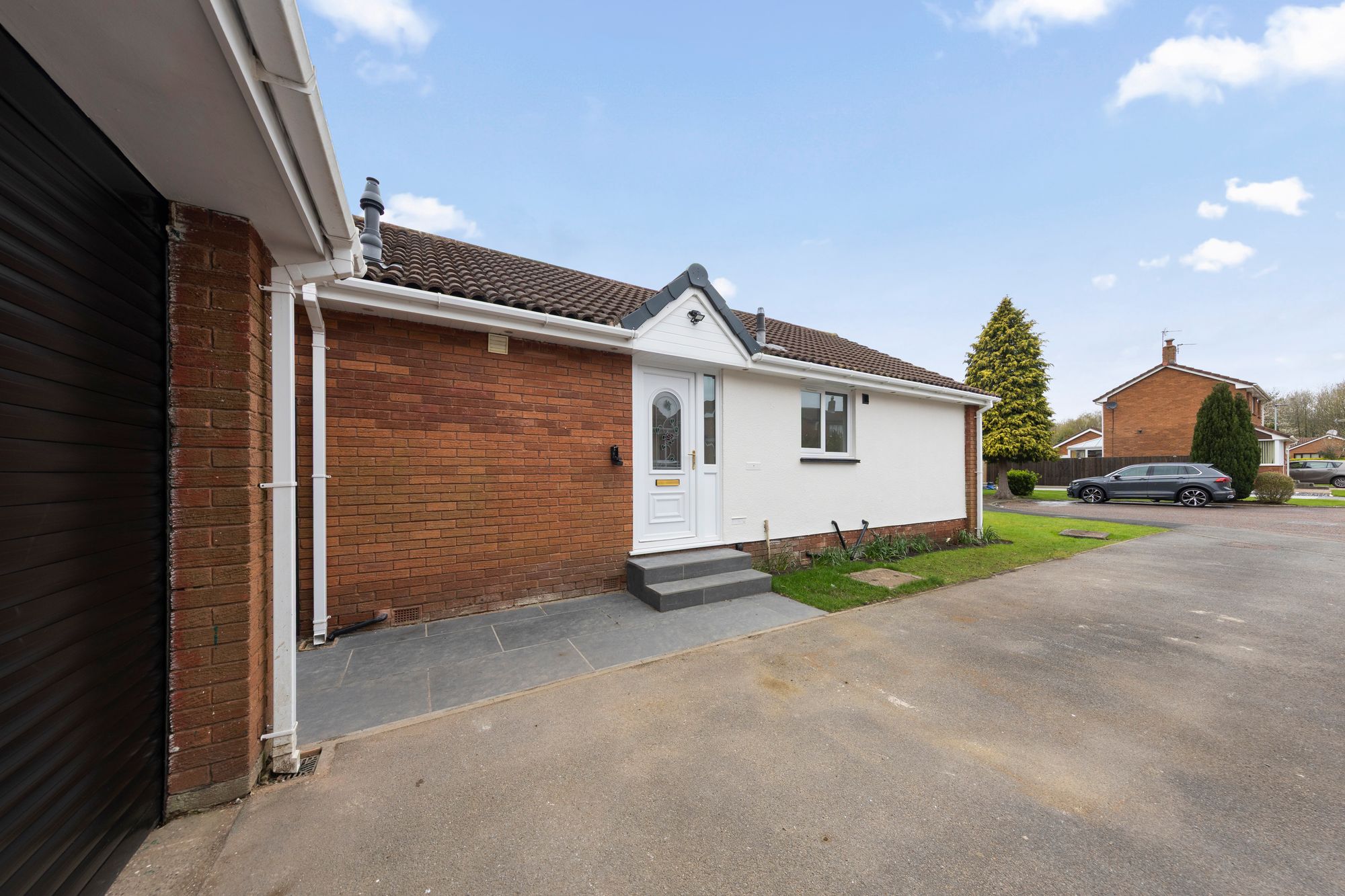 Keyes Close, Birchwood, WA3