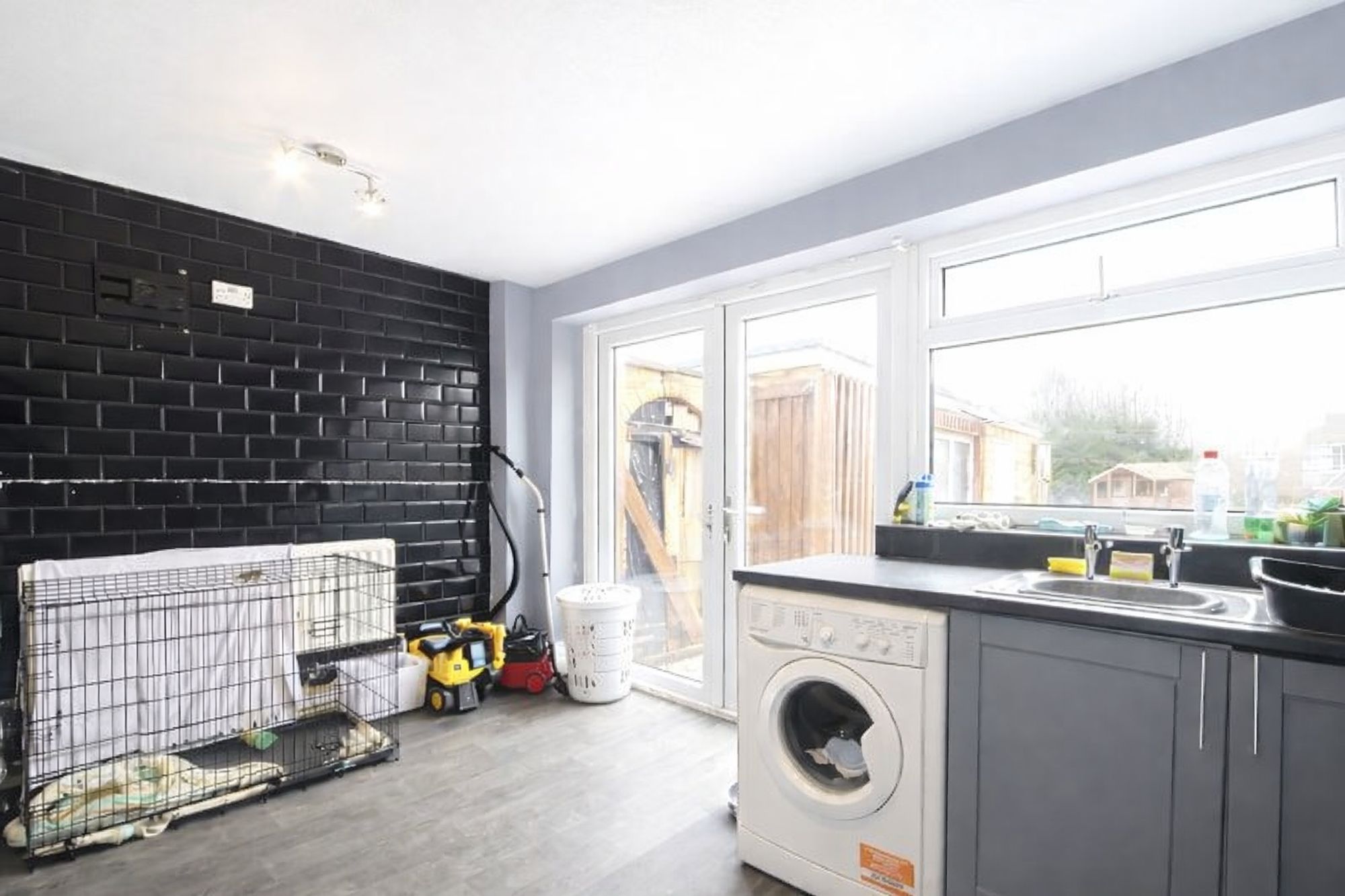 5b69aea7-7b7f-46b6-8ce1-a49394e1b993