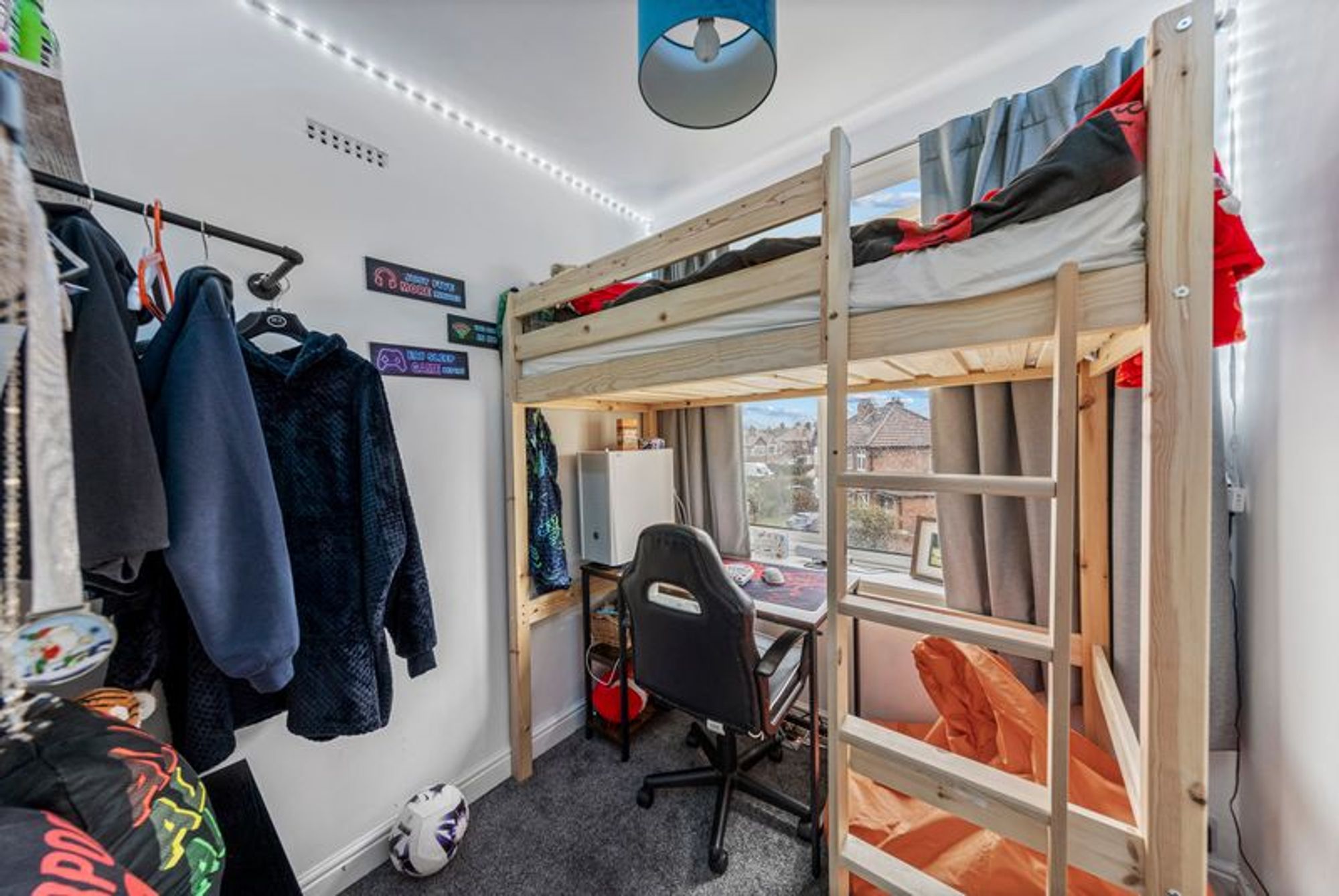 4 Bernard Avenue, Appleton, WA4 3BD