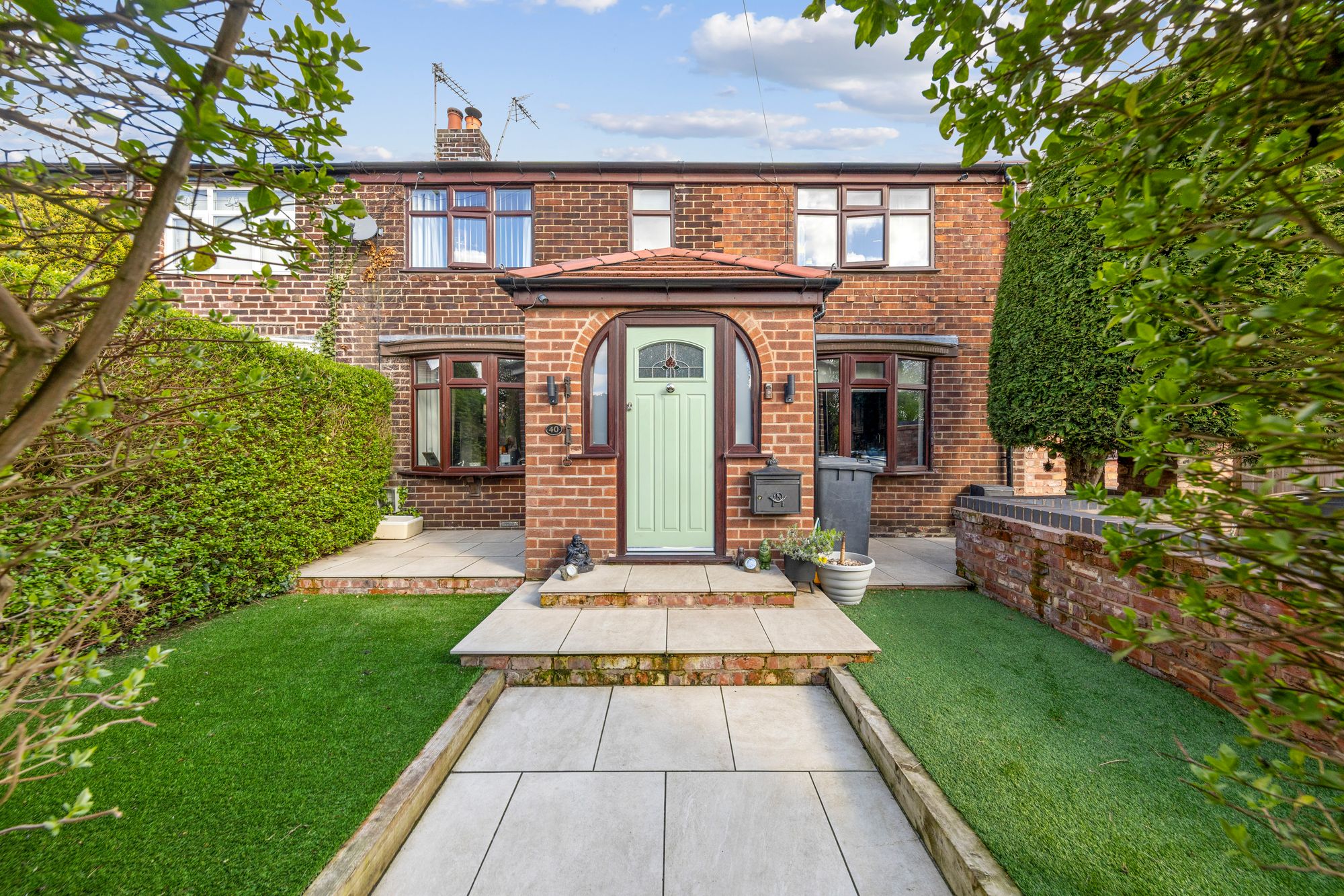 Manchester Road, Woolston, WA1