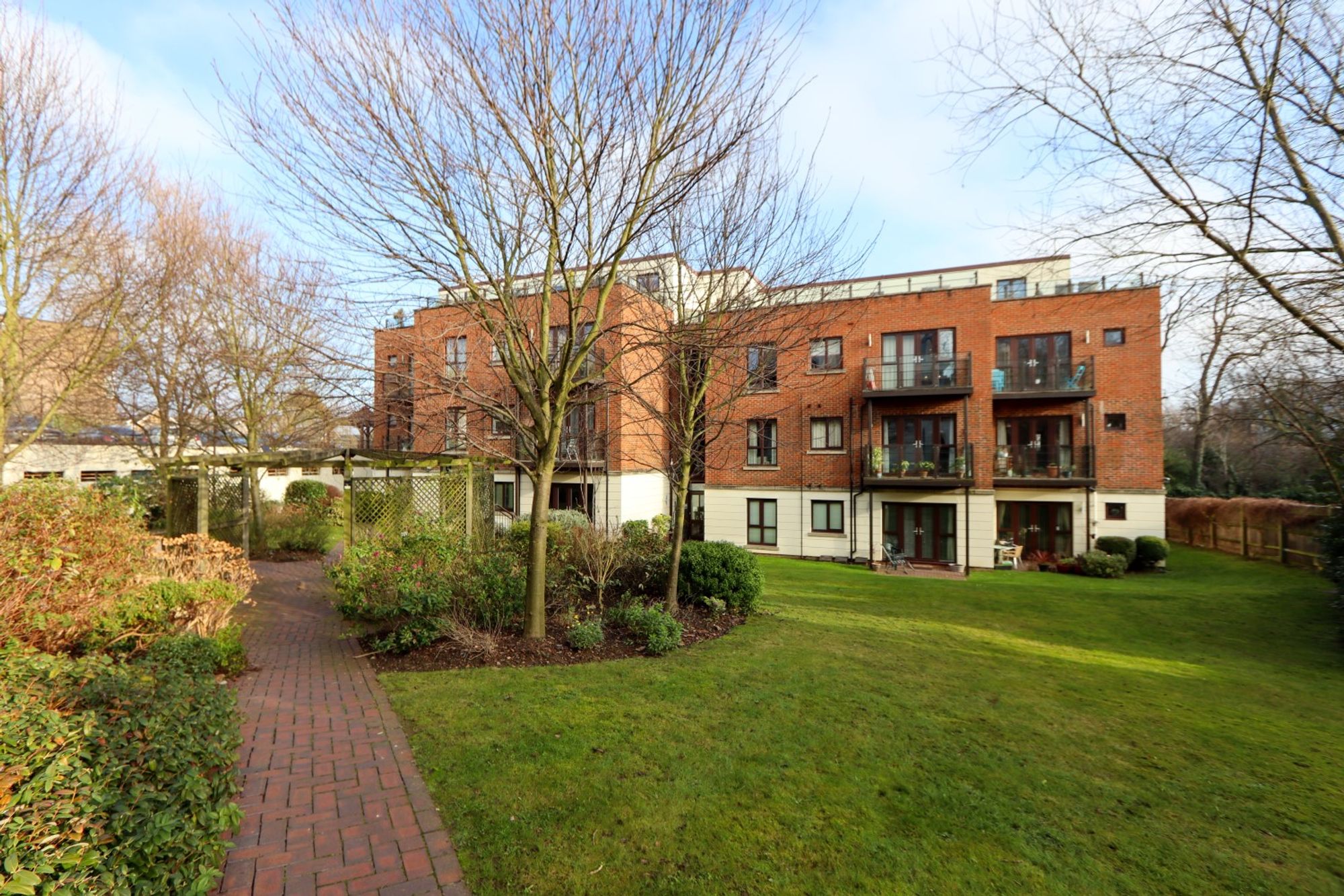 128-138 High Road, South Woodford, E18