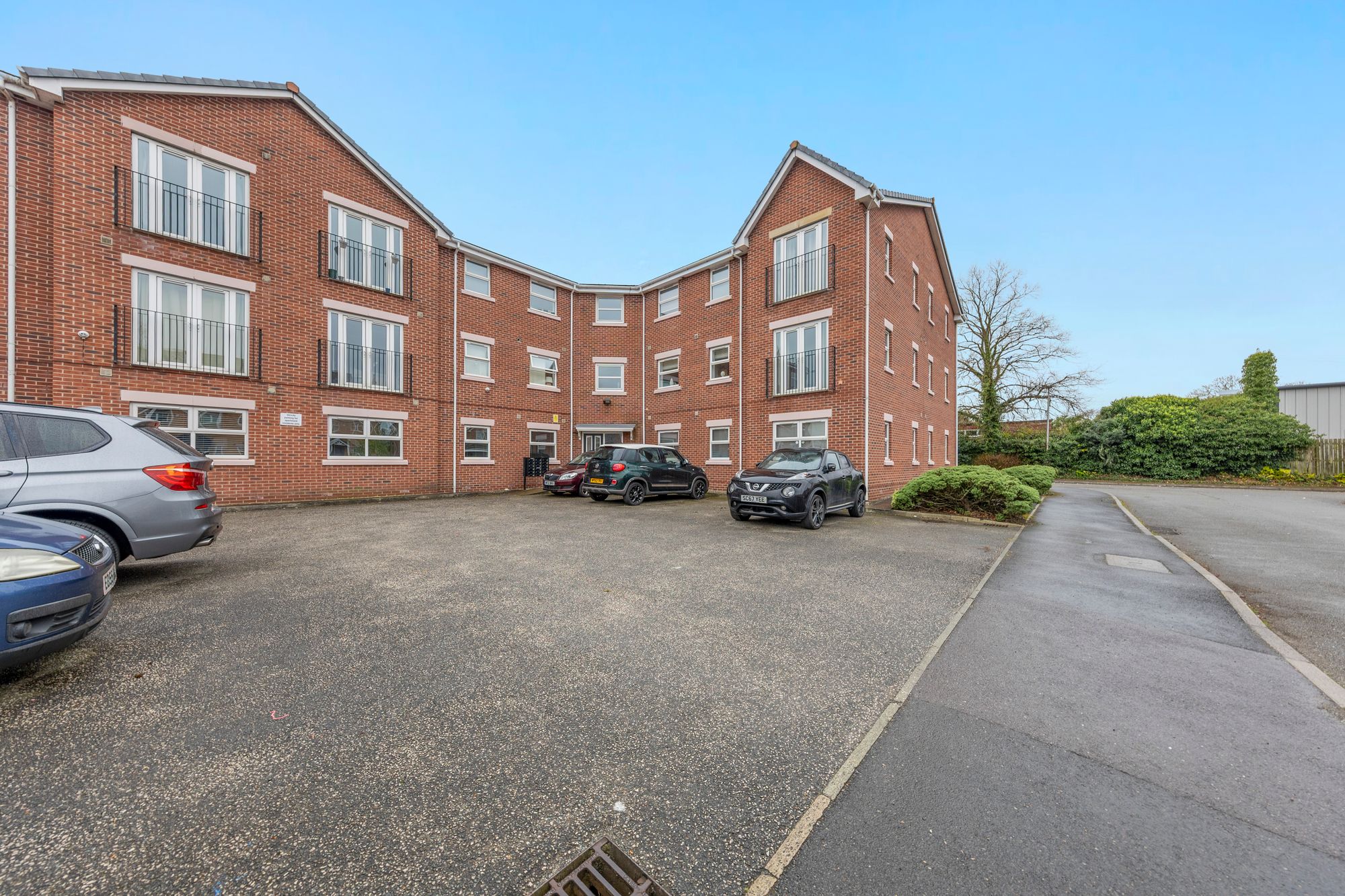 Planewood Gardens, Lowton, WA3