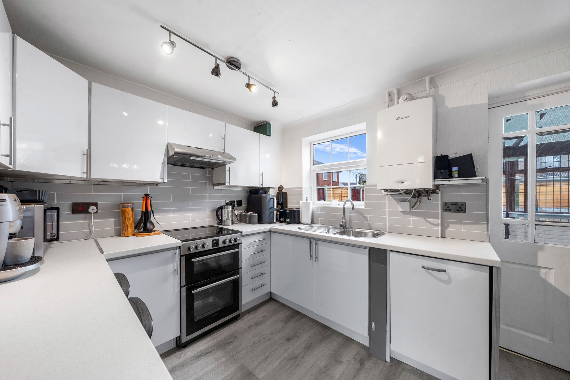 Oban Grove, Warrington