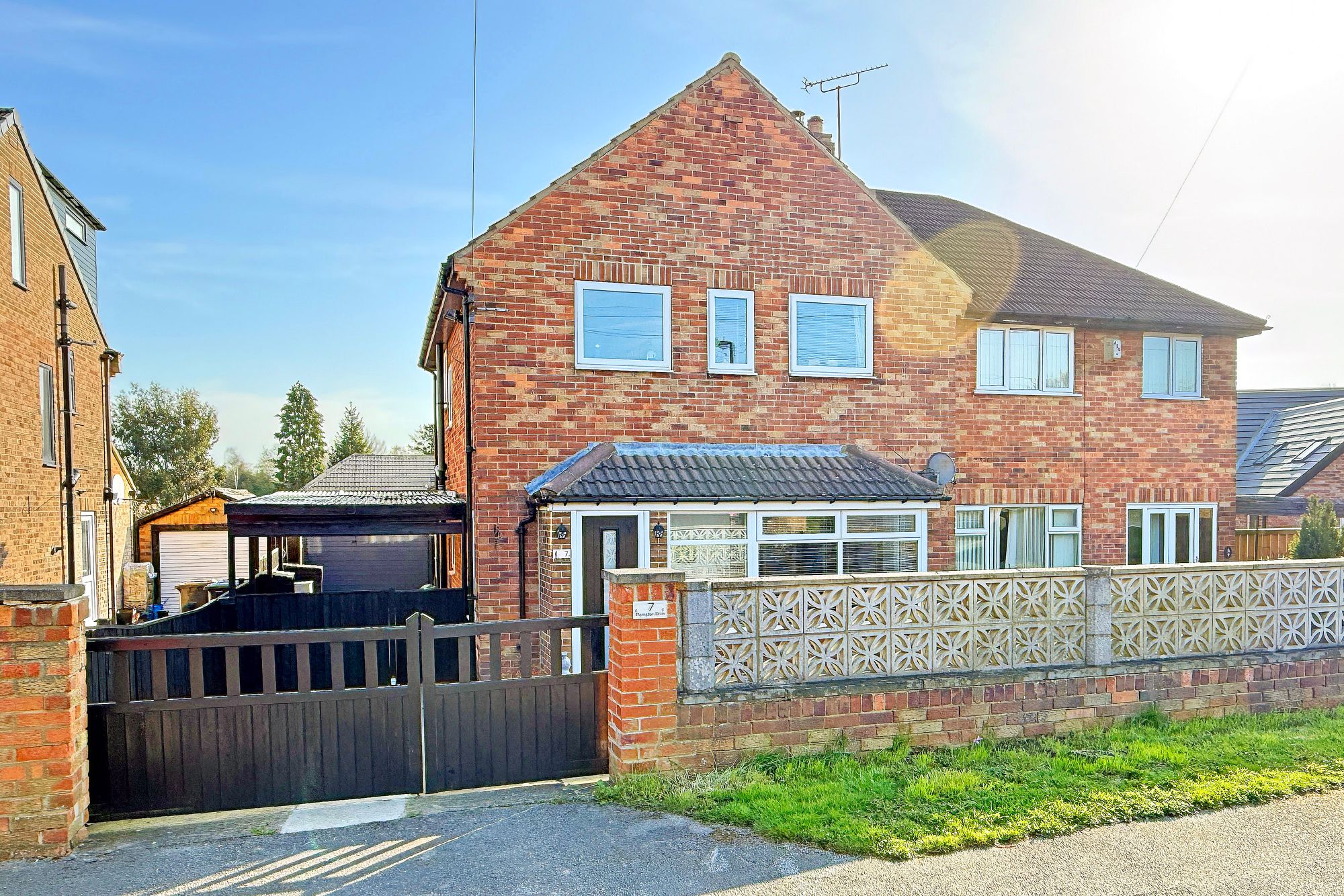 Plompton Drive, Harrogate, HG2