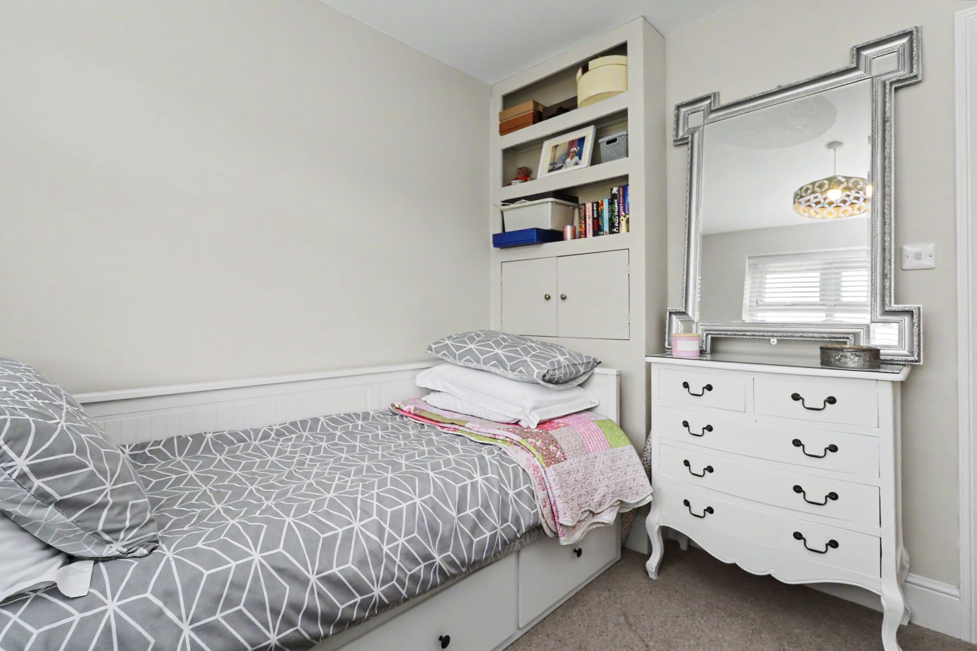 Rothesay Close, St. Helens