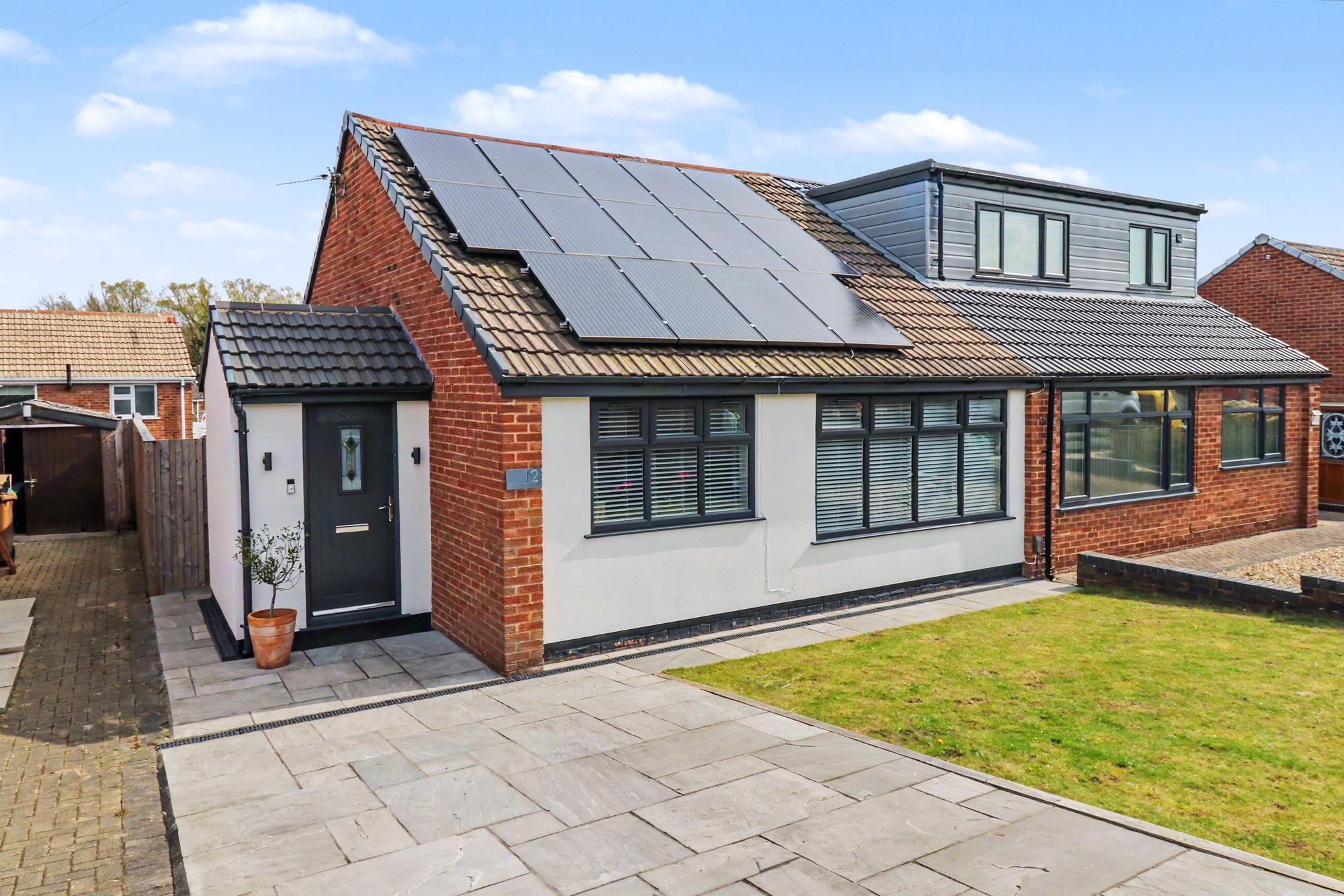 Rothesay Close, St. Helens, WA11