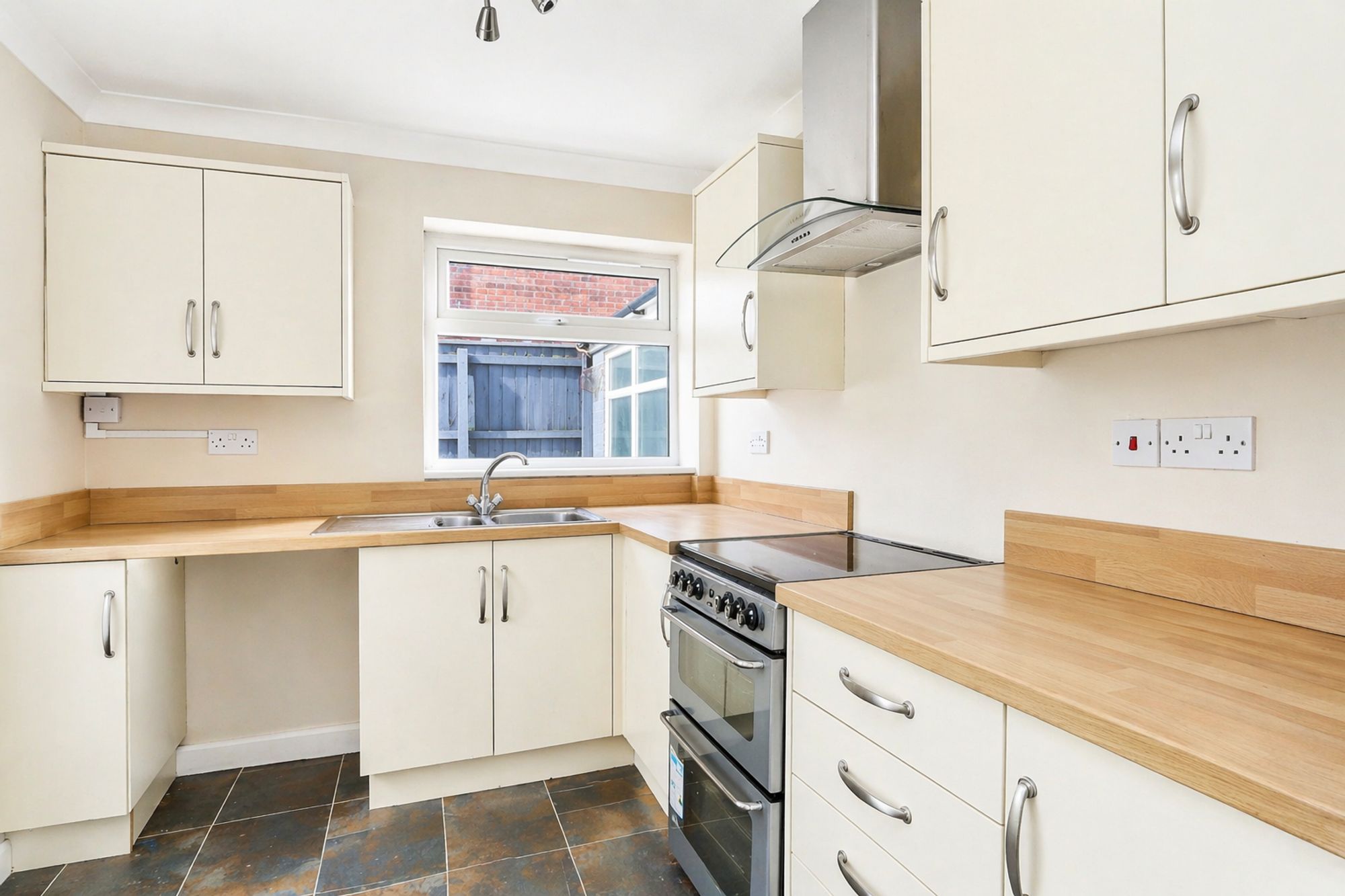 a5e72b4c-e3ef-4f7a-a969-e64b6e204f13