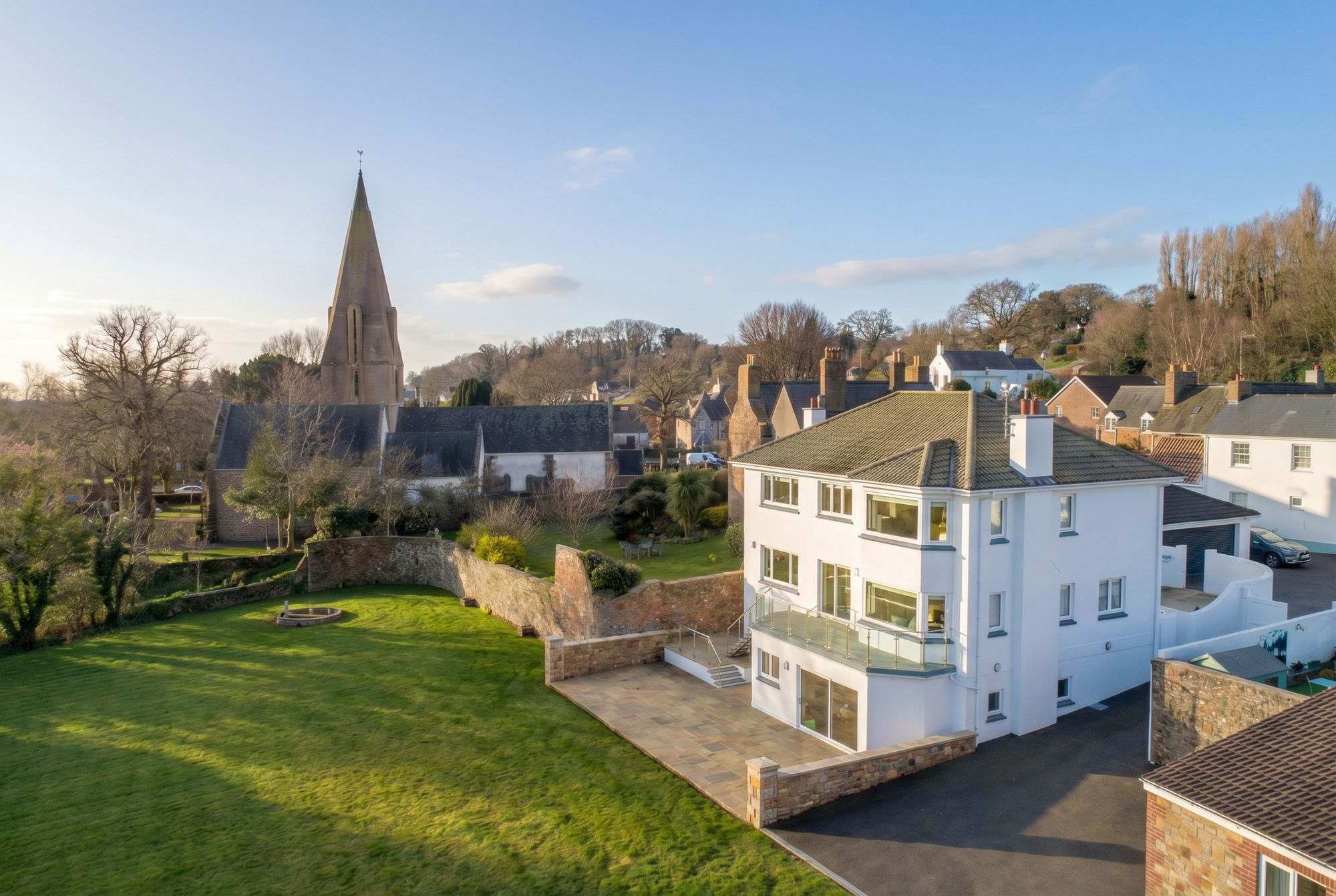 4 bed Detached House For Sale in Grouville, Jersey