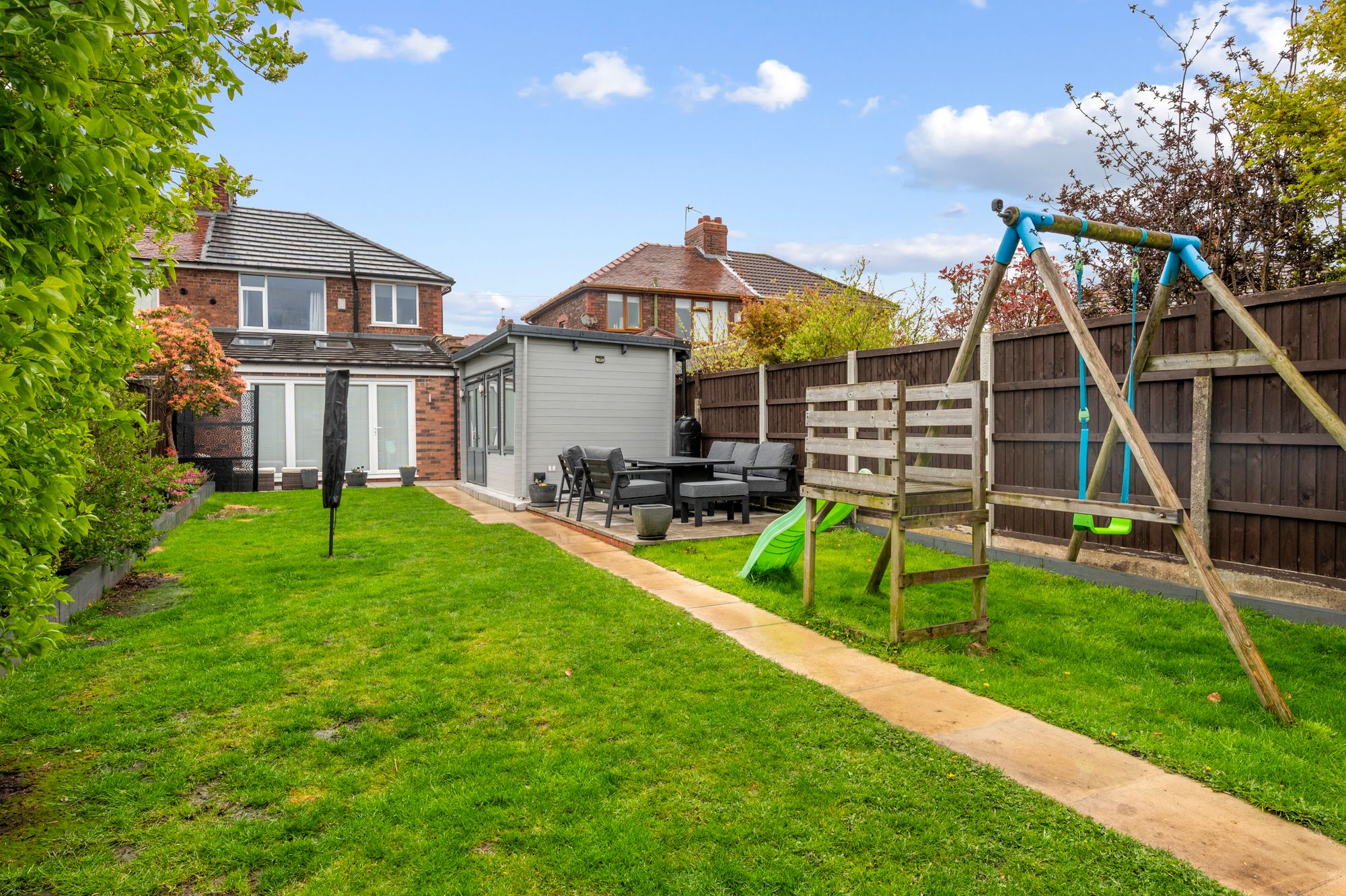 Fairway, Windle, WA10