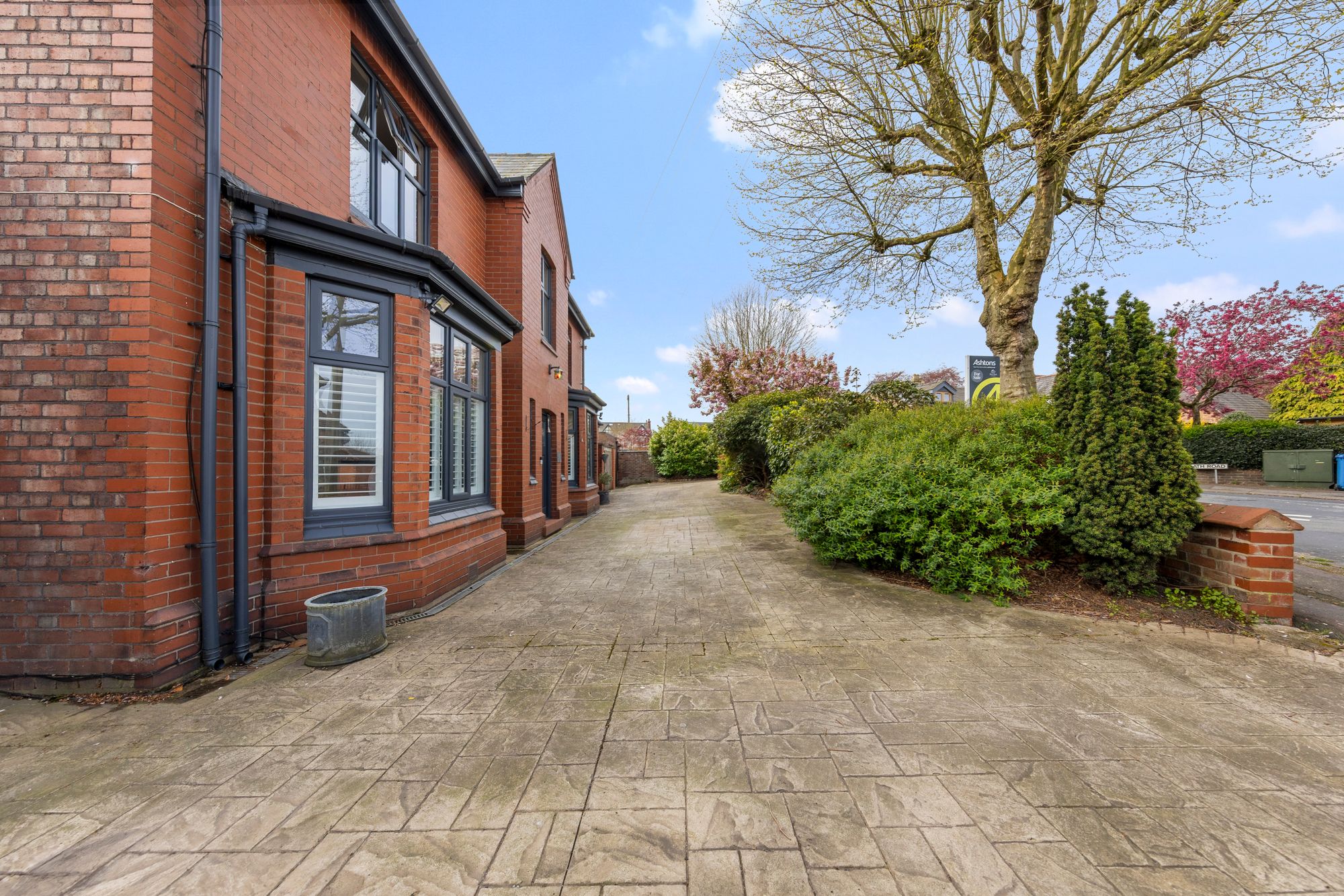 West Avenue, Warrington