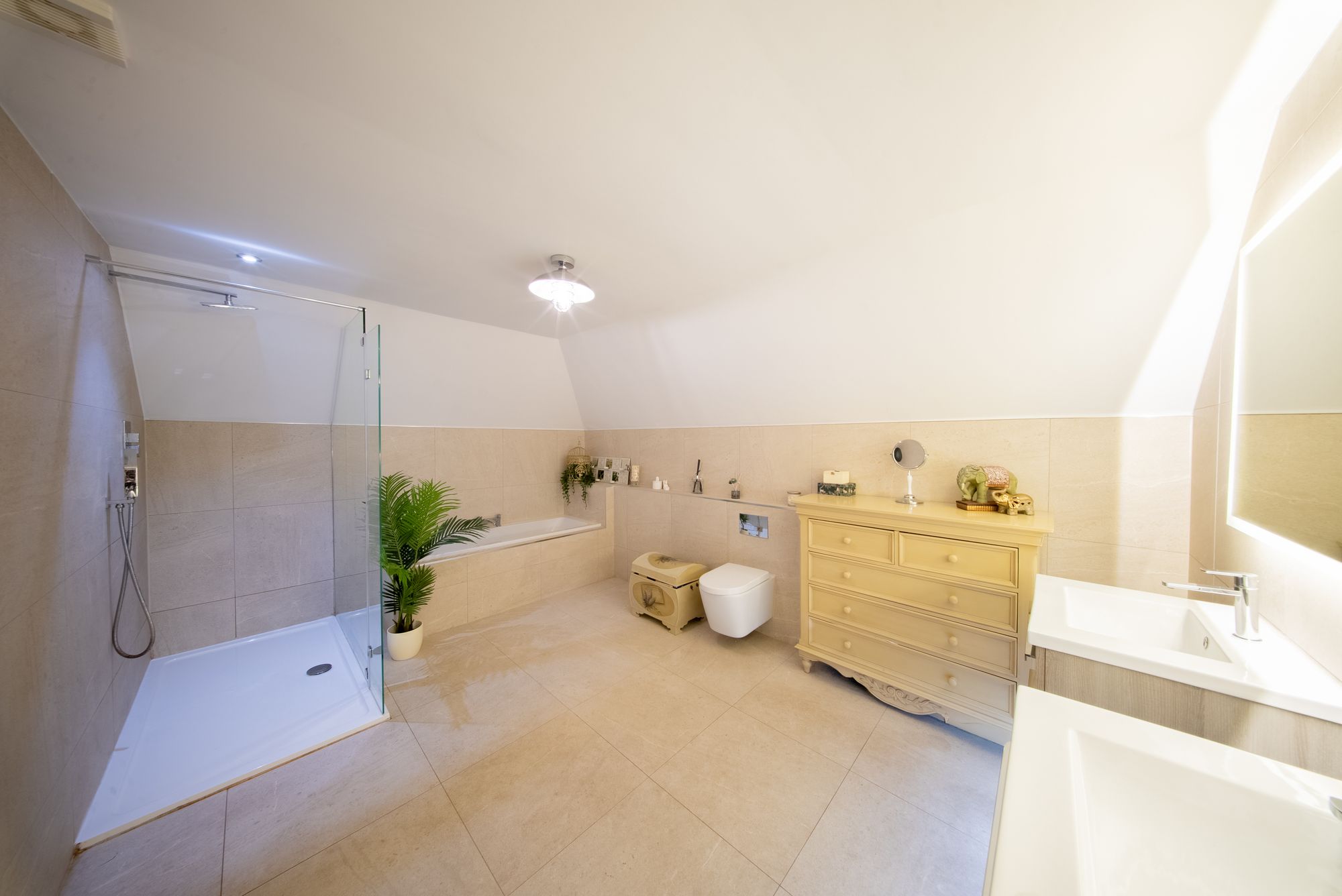 4 bedroom house for sale - Bentley Hurst