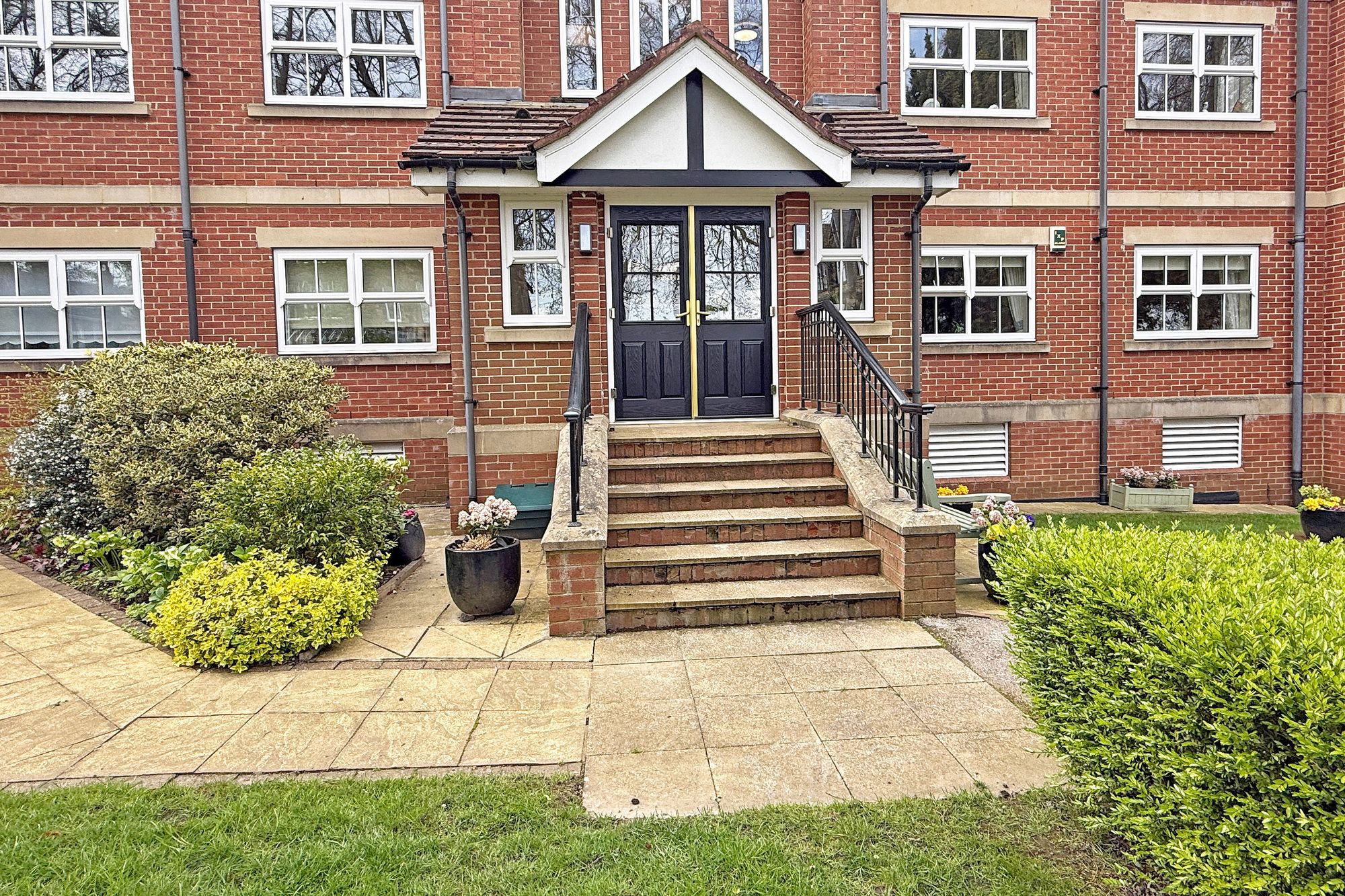 Cold Bath Road, Oak Lodge, HG2