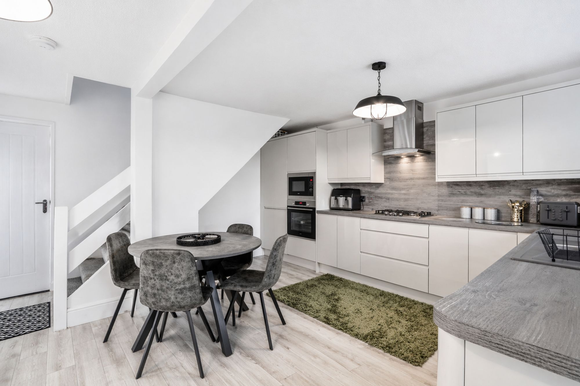 7a8d5085-d9d1-4b88-8393-cf0aa0fbba70