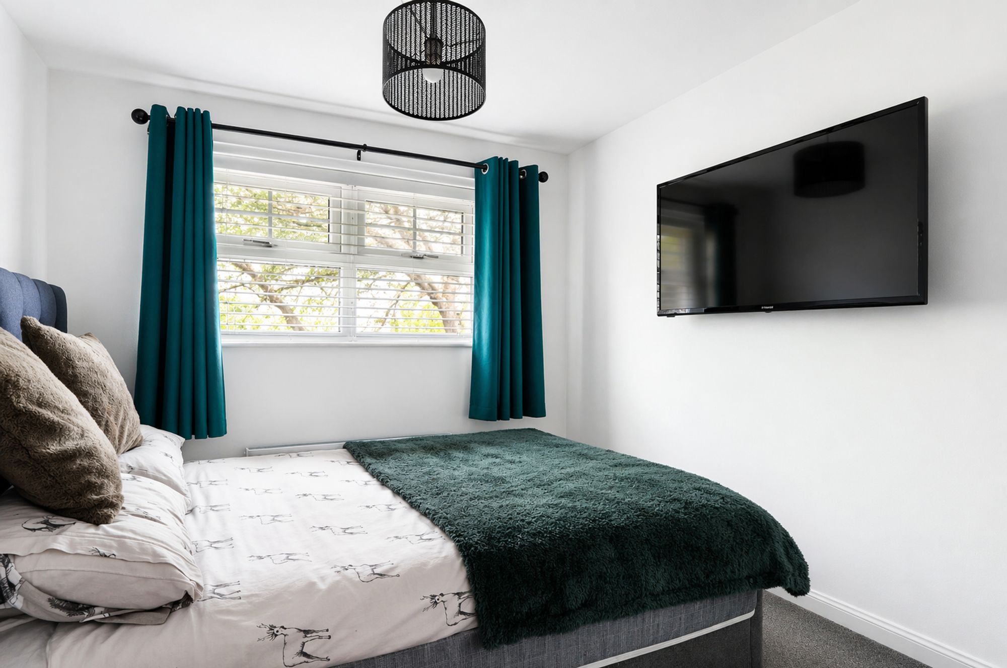 627aba70-c80d-40e2-93a3-6fe57170ee10