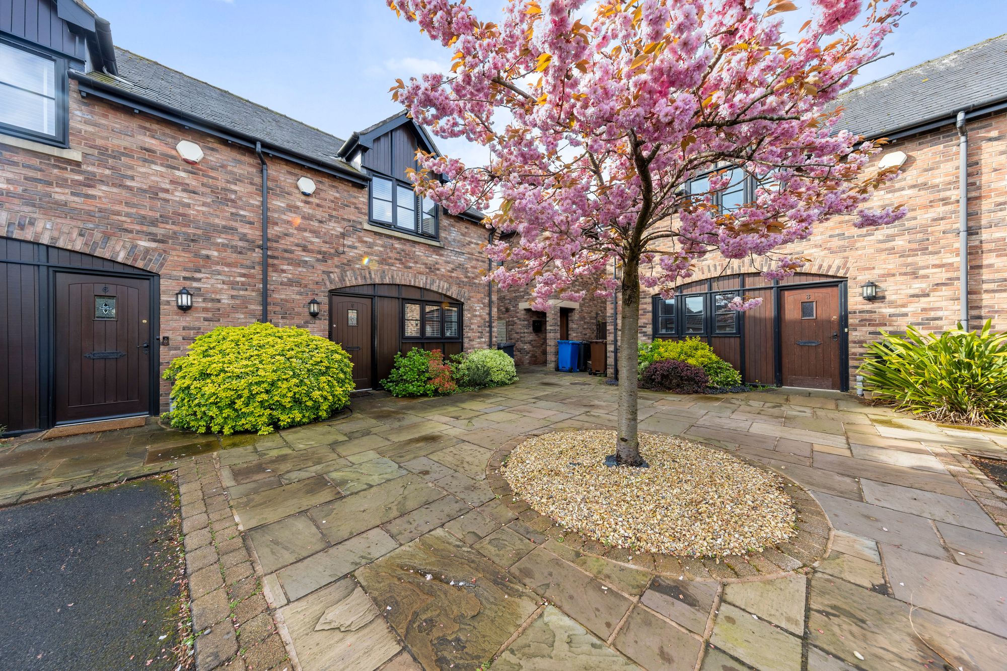 Drapers Court, Warrington