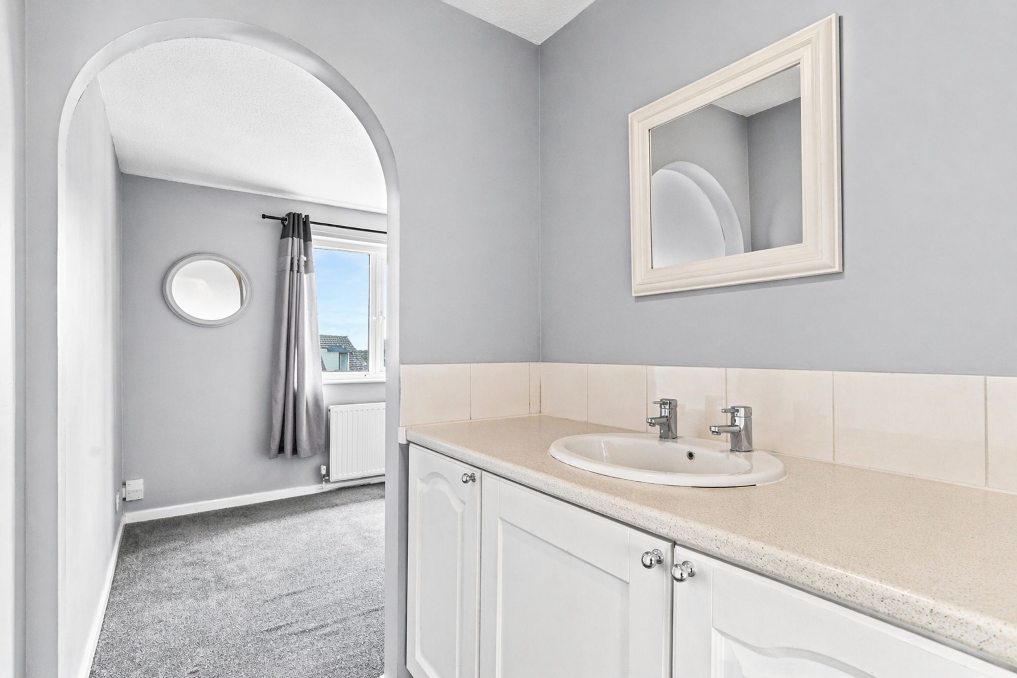 cc1f6881-f7da-4add-9e33-4019e3bc5b71