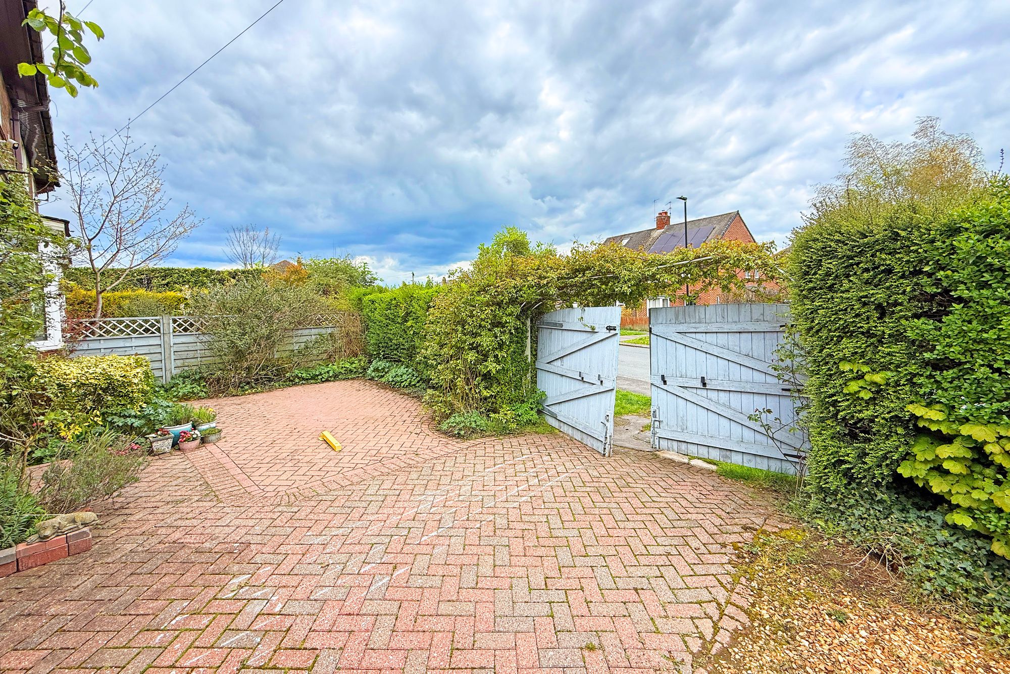Wedderburn Avenue, Harrogate, HG2