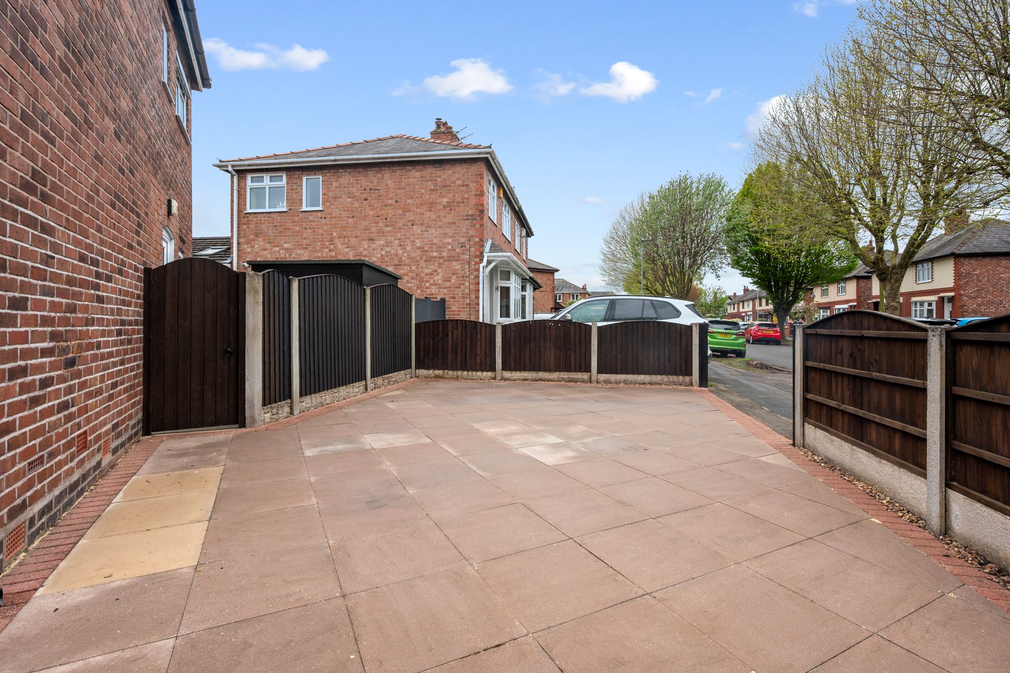 Connaught Avenue, Warrington