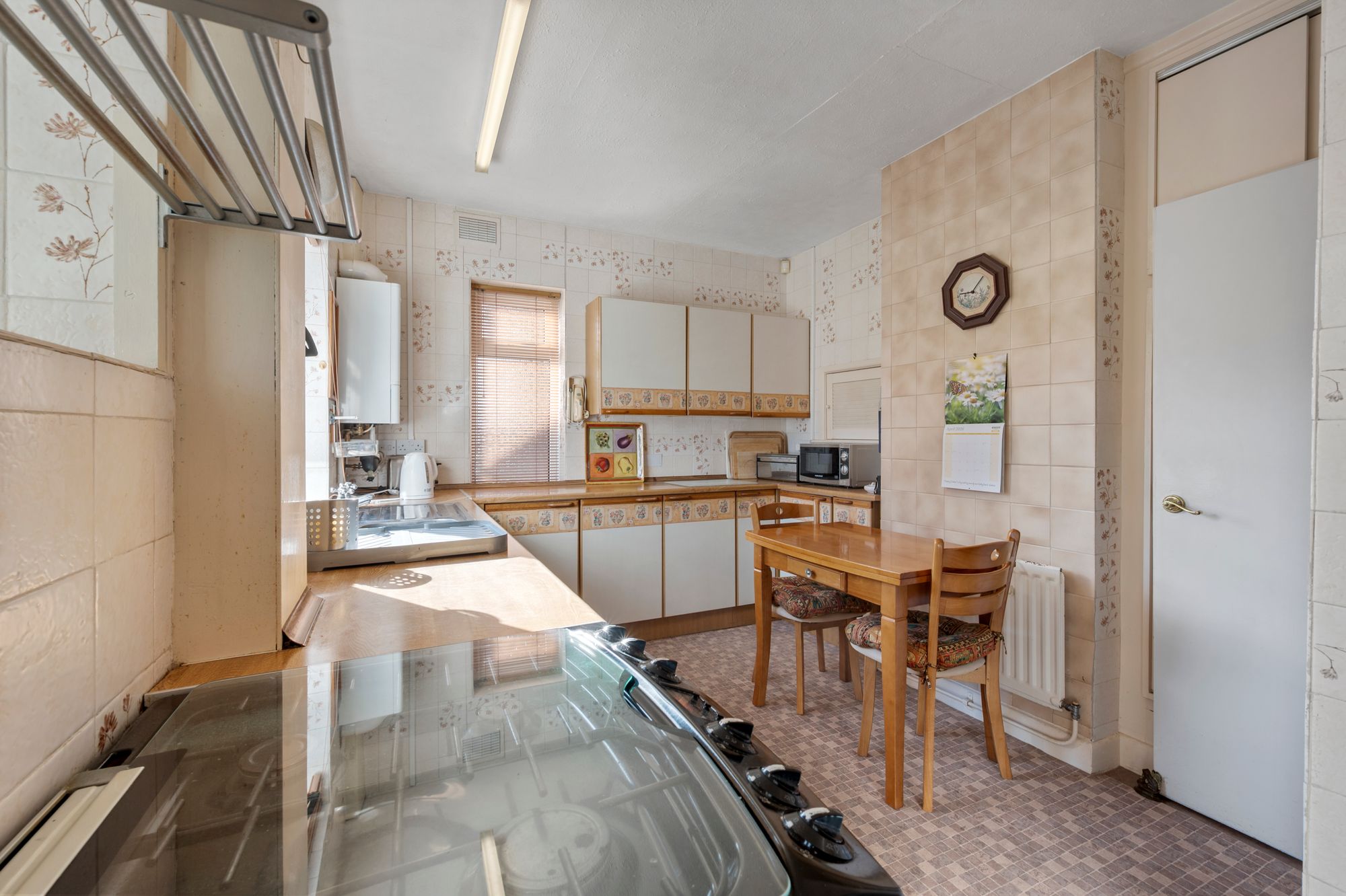 The Avenue, St. Helens