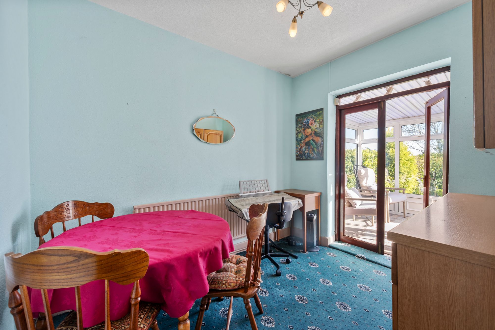 The Avenue, St. Helens