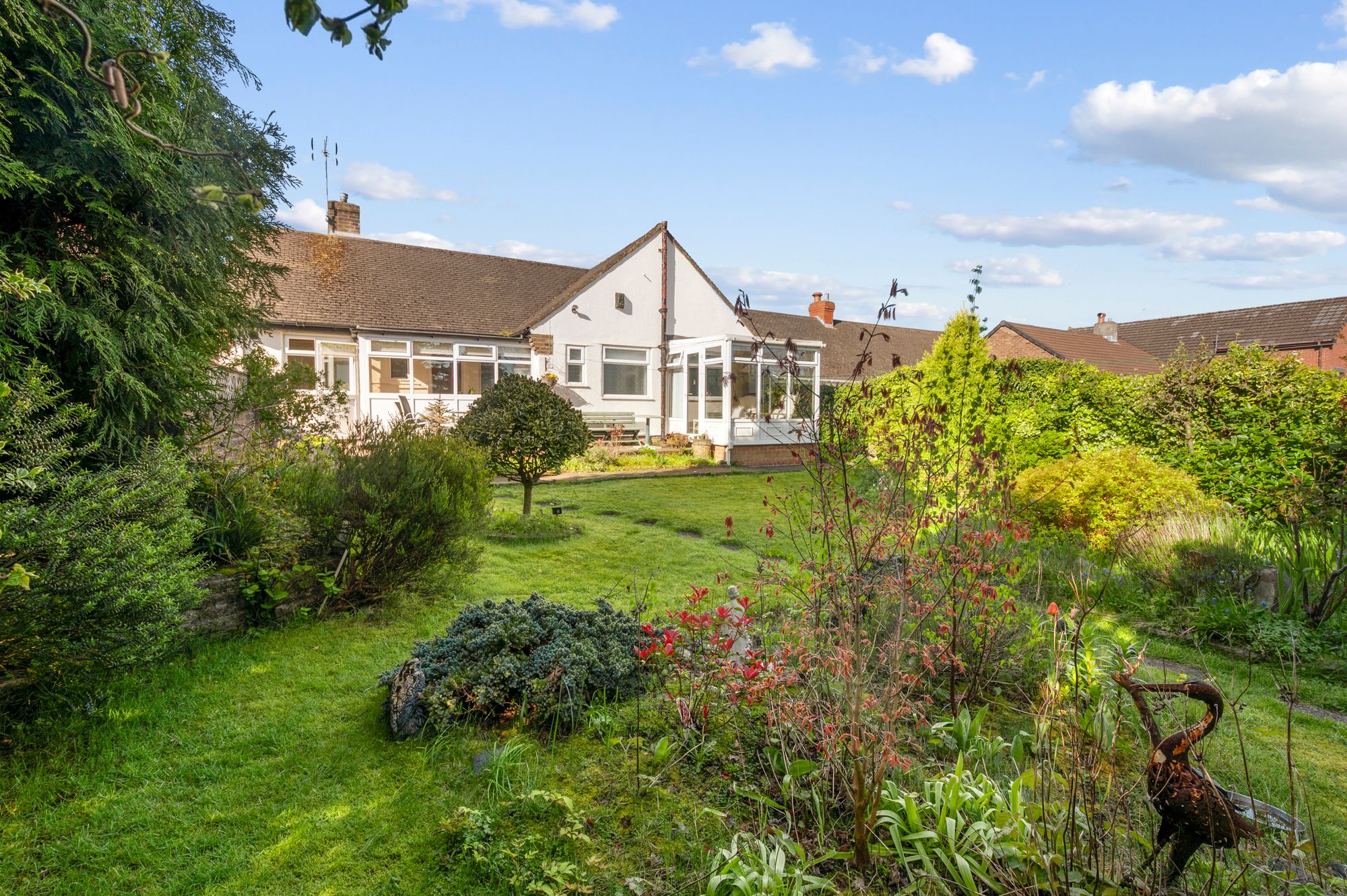 The Avenue, St. Helens