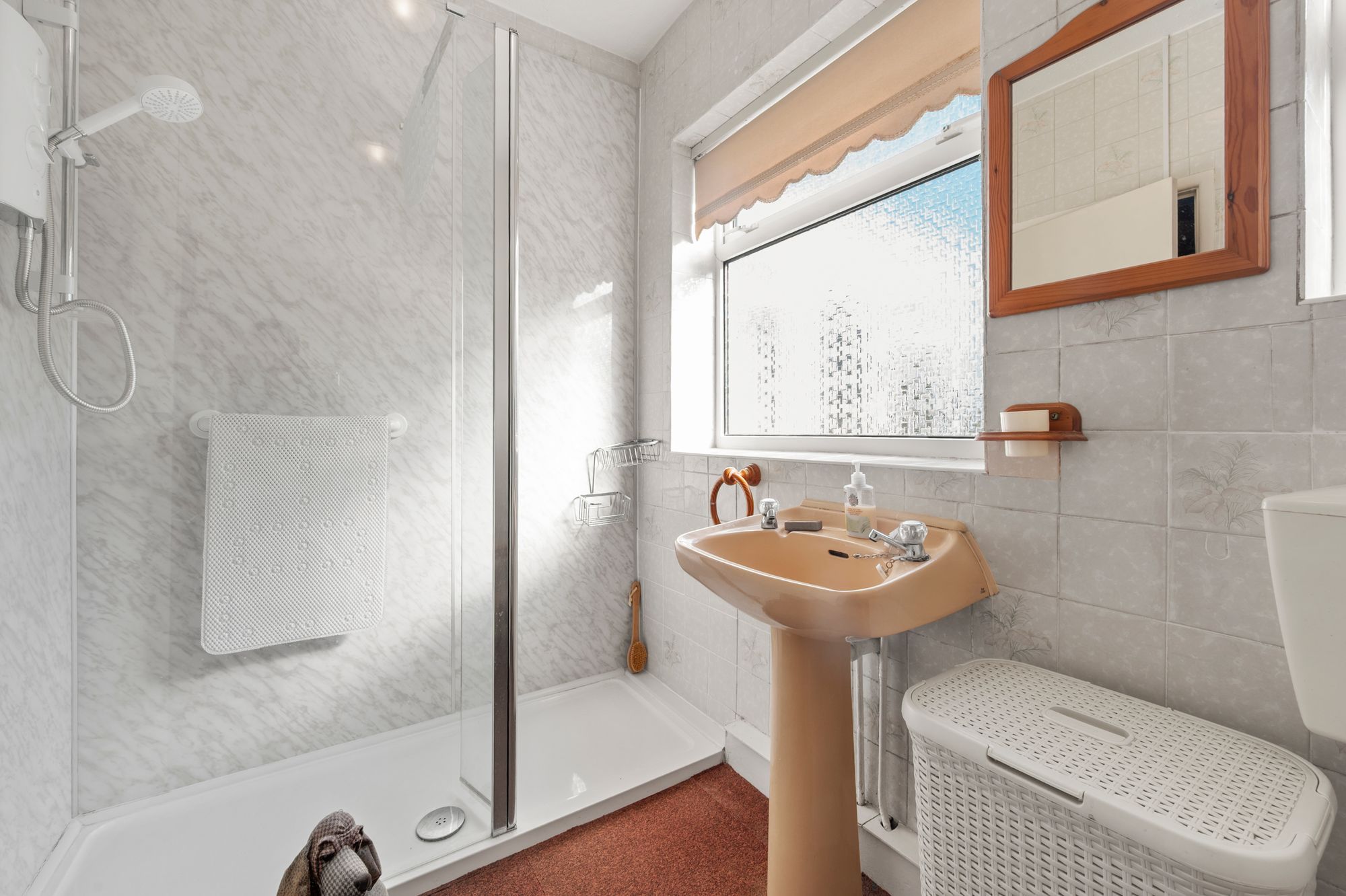 The Avenue, St. Helens