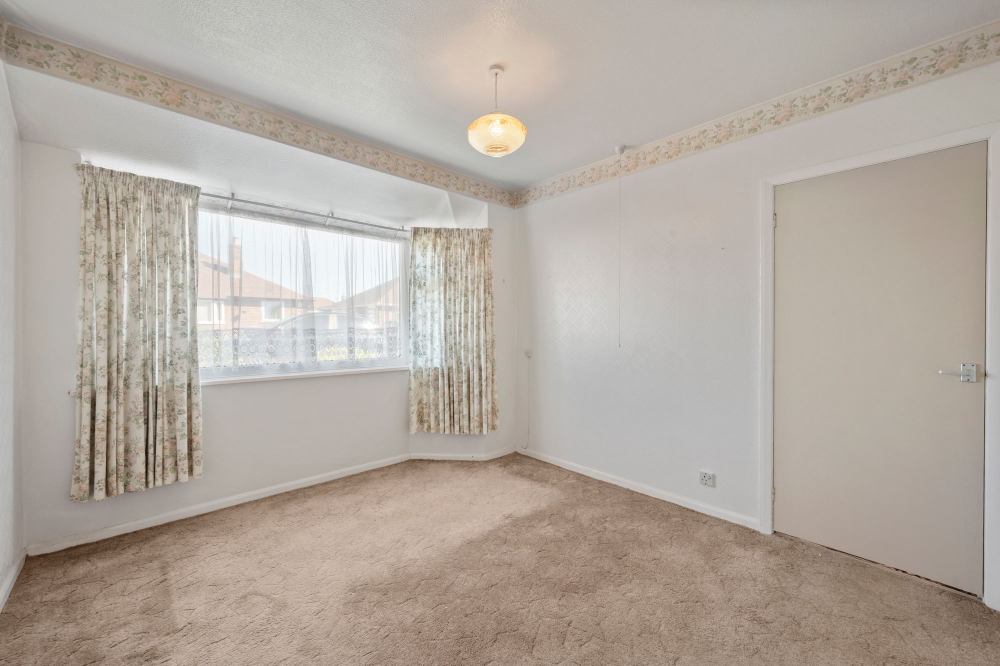 Ferndale Close, Woolston, WA1