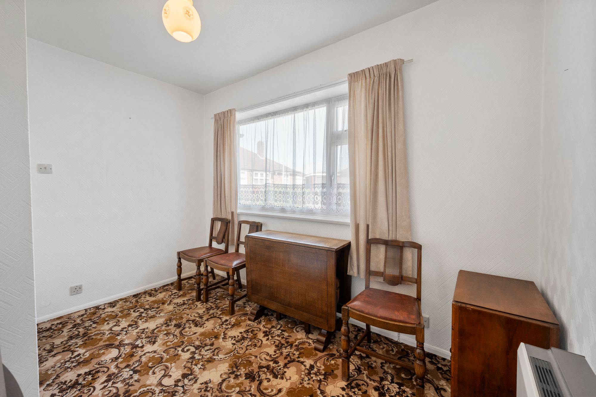 Ferndale Close, Woolston, WA1