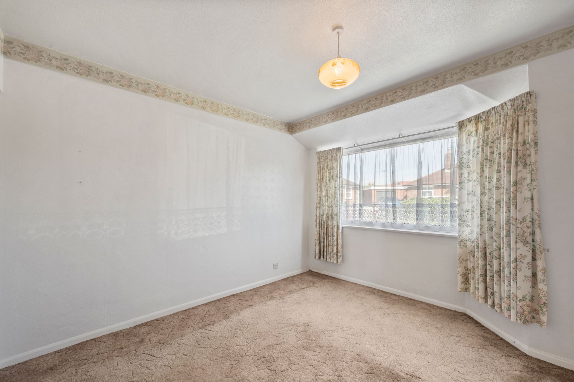 Ferndale Close, Woolston, WA1