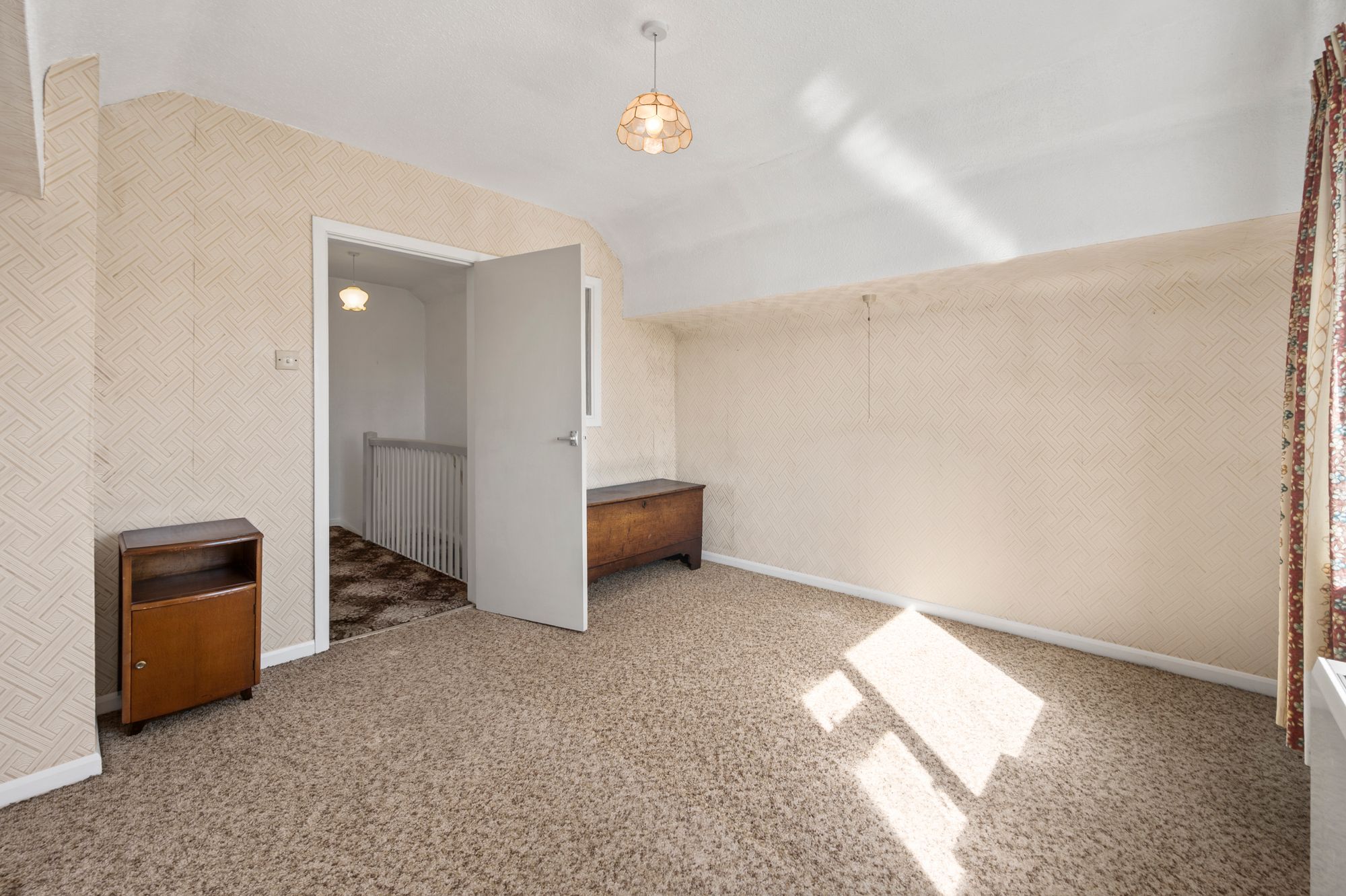 Ferndale Close, Woolston, WA1