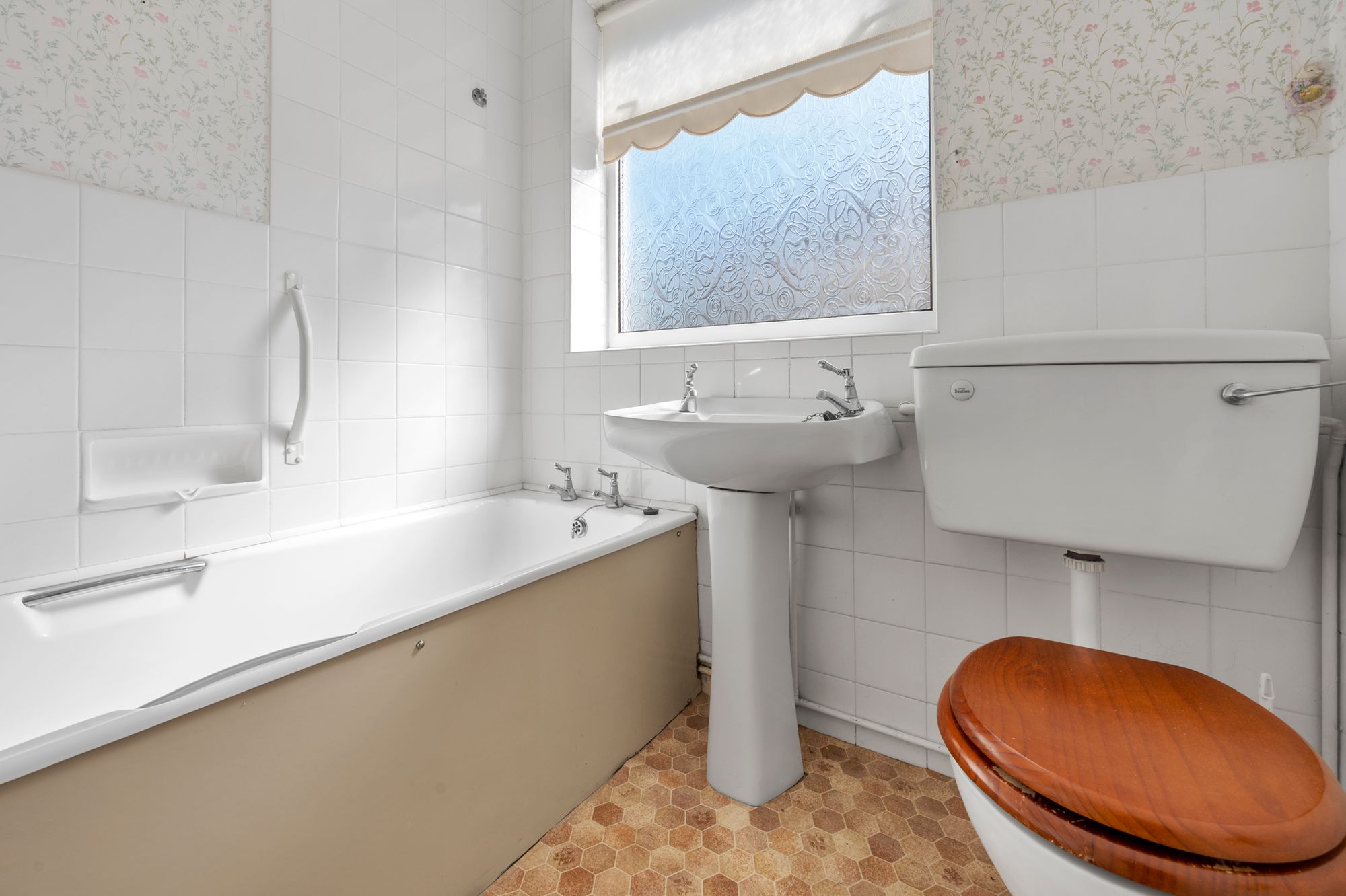 Ferndale Close, Woolston, WA1