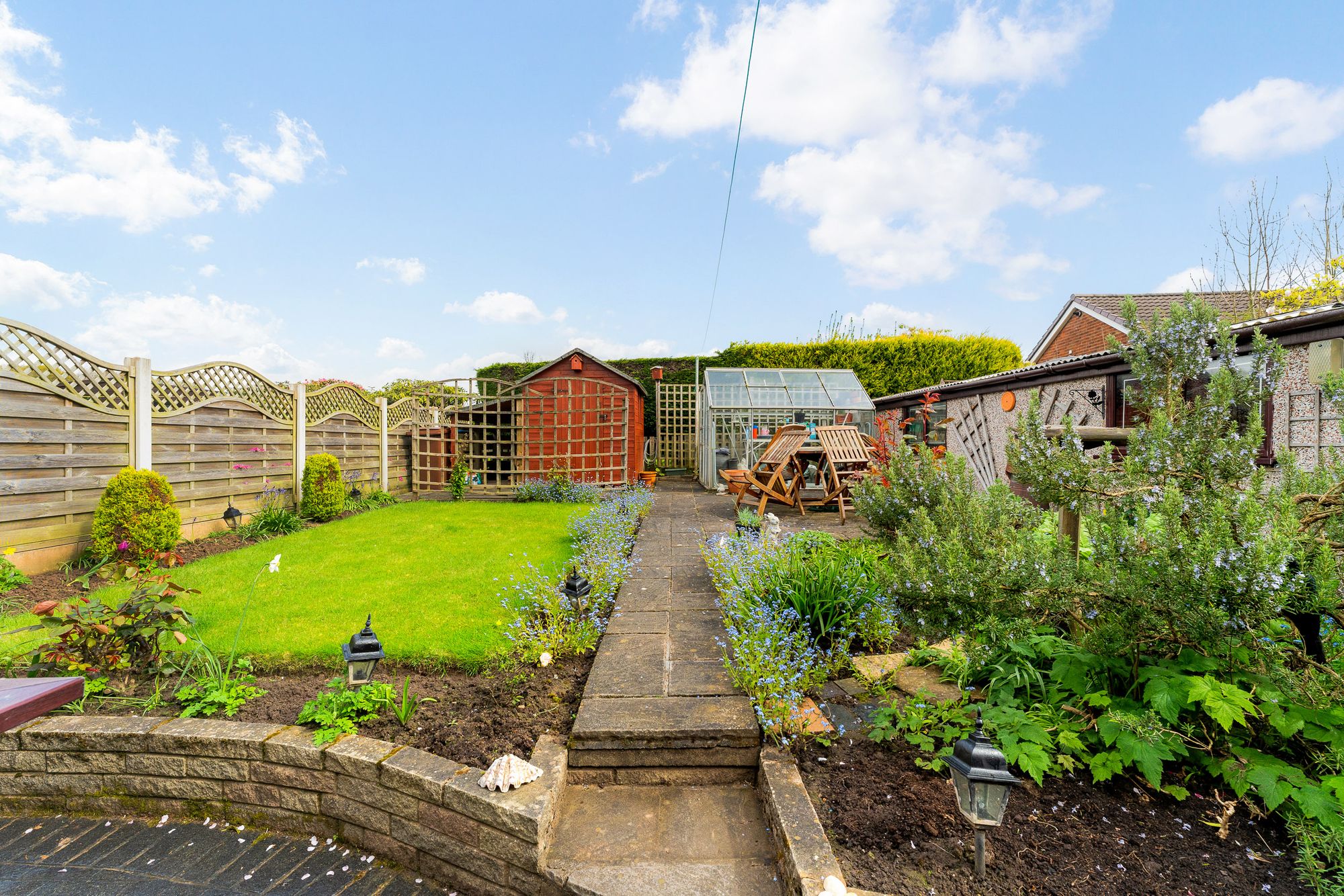 Maple Avenue, Sutton Weaver, WA7