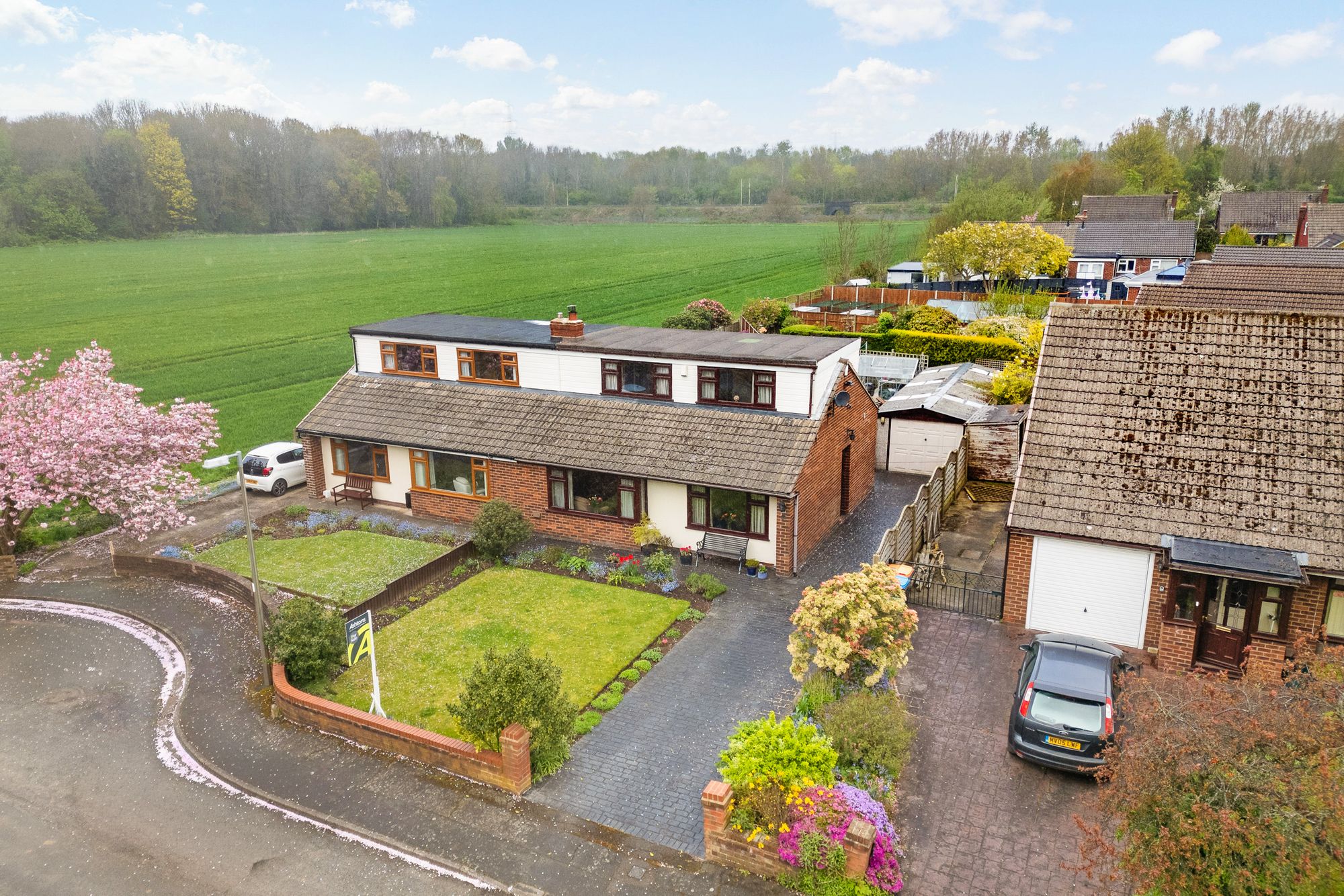 Maple Avenue, Sutton Weaver, WA7